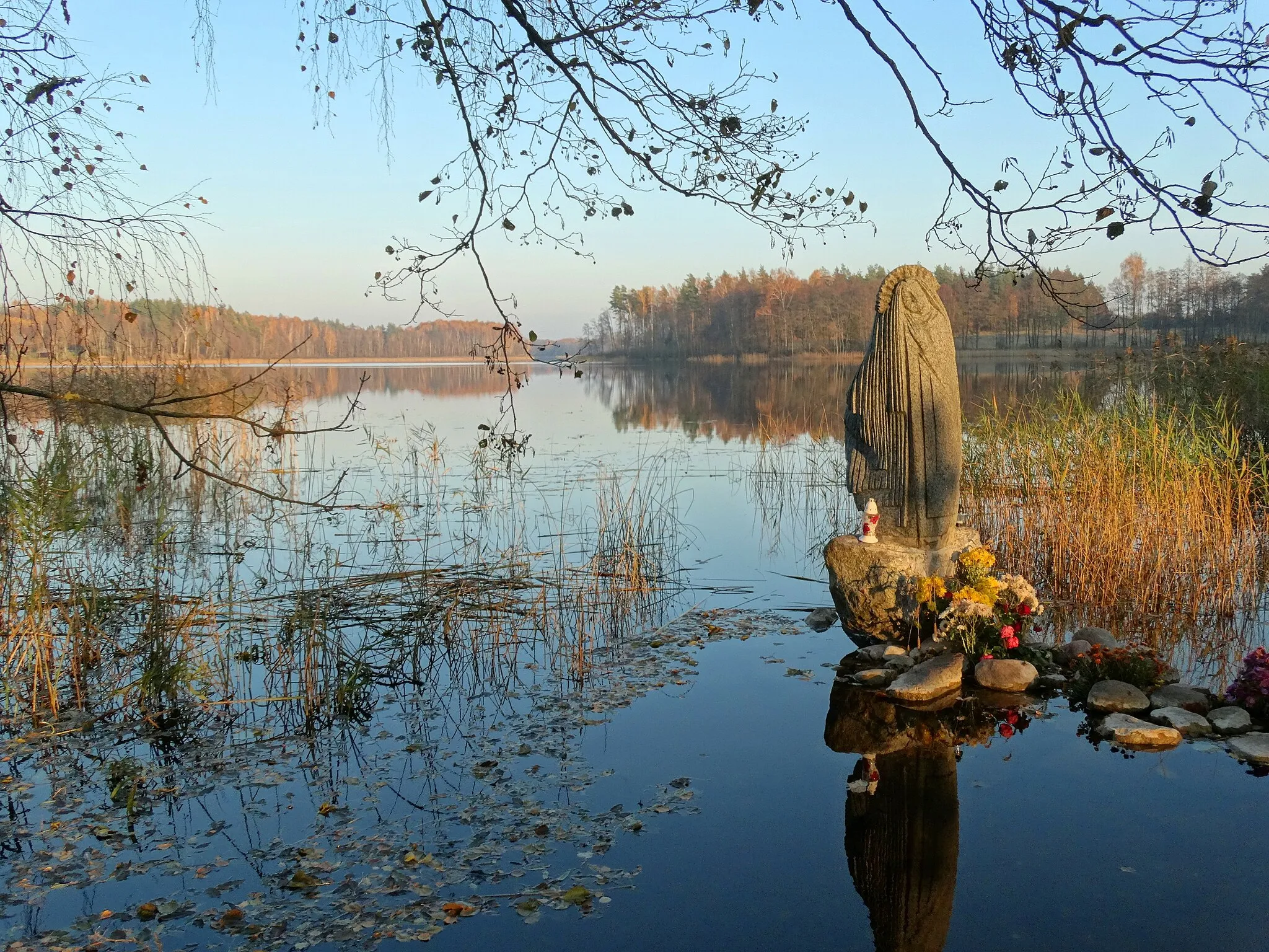 Photo showing: Kvintiškės, Ilgis lake, Zarasai district, Lithuania