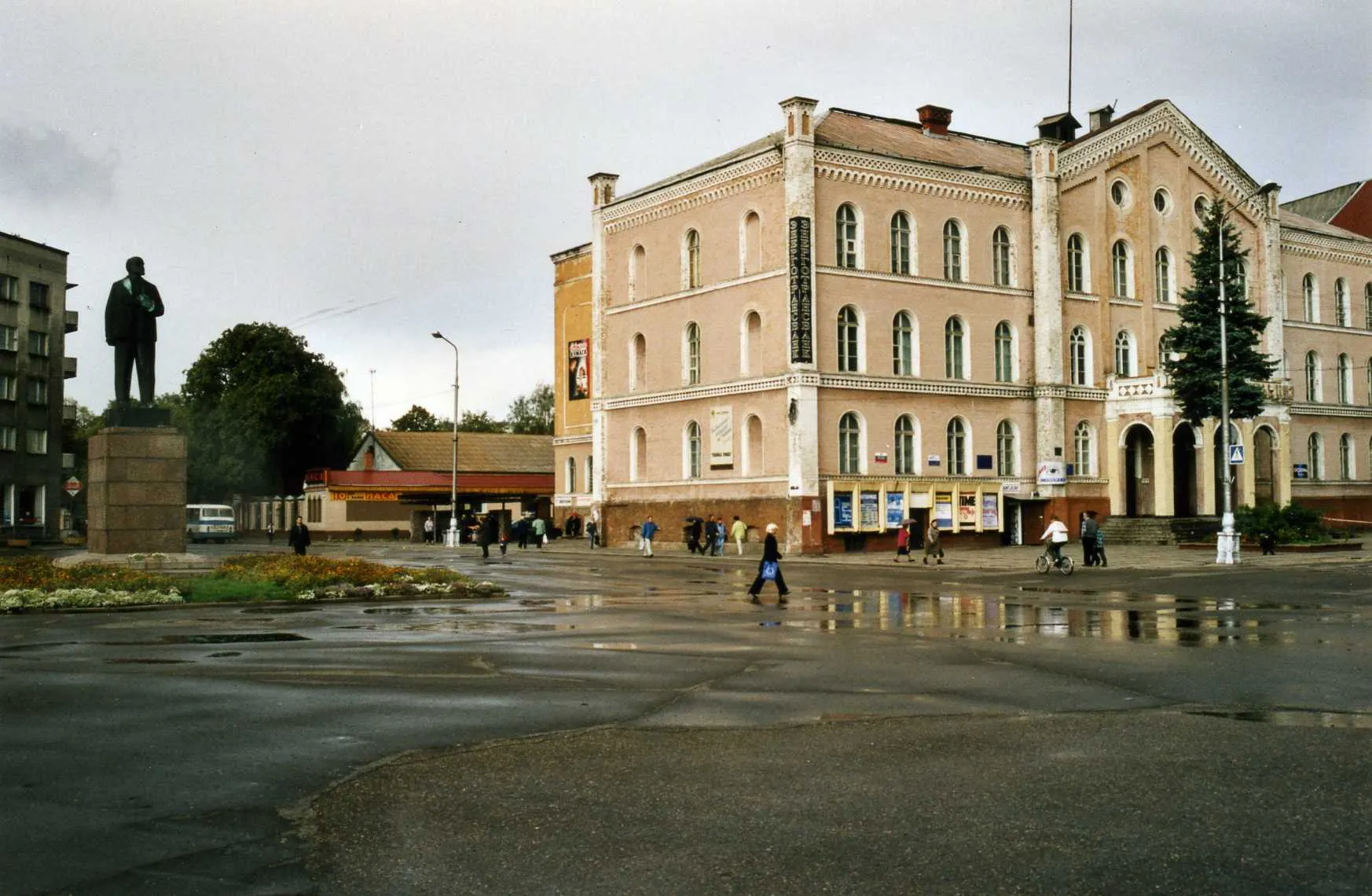 Photo showing: Central square in Sovetsk, Kaliningrad Oblast, Russia.