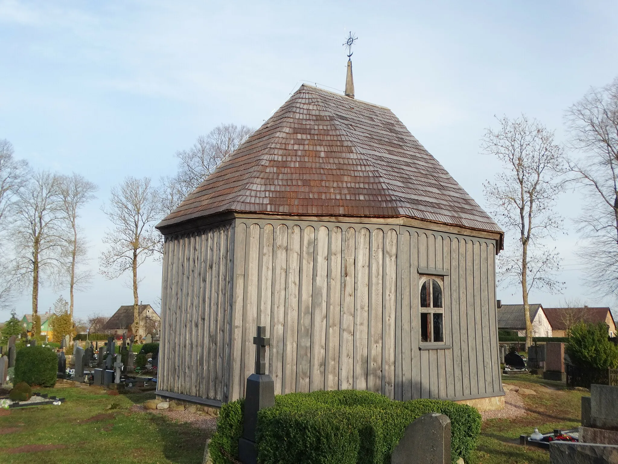 Photo showing: Grūšlaukė Cemetery Chapel, Kretinga, Lithuania