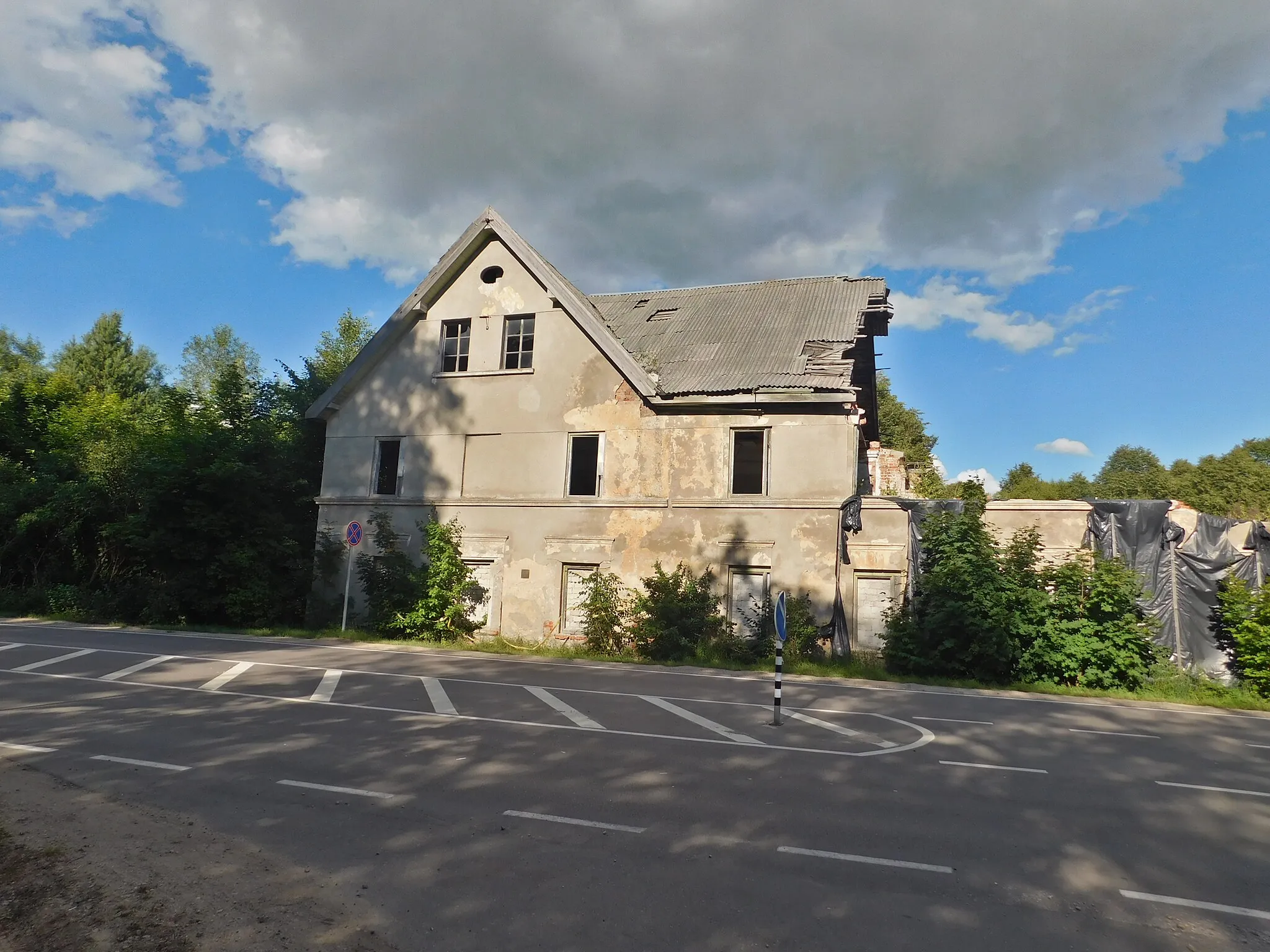 Photo showing: Das Kurhaus von Nimmersatt in heutigem Zustand