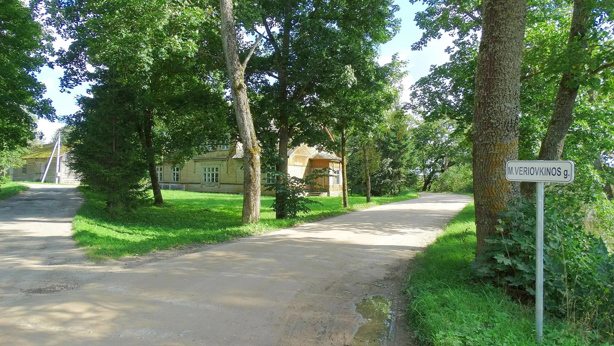 Photo showing: Vyžuonėlės manor, Marianne von Werefkin streеt, Utena district, Lithuania