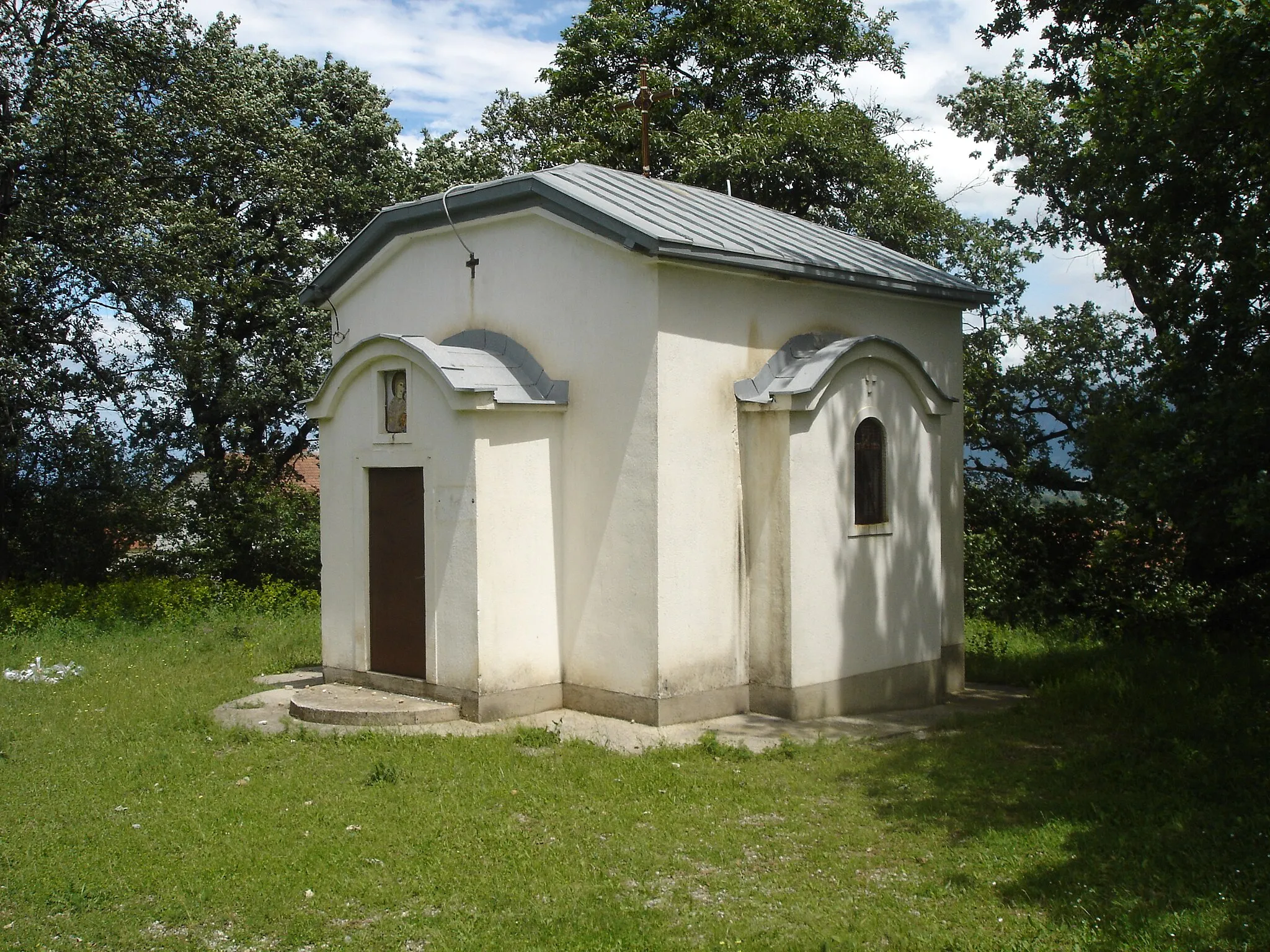 Photo showing: The church of Holly Mother  of God in Debreshe, Macedonia