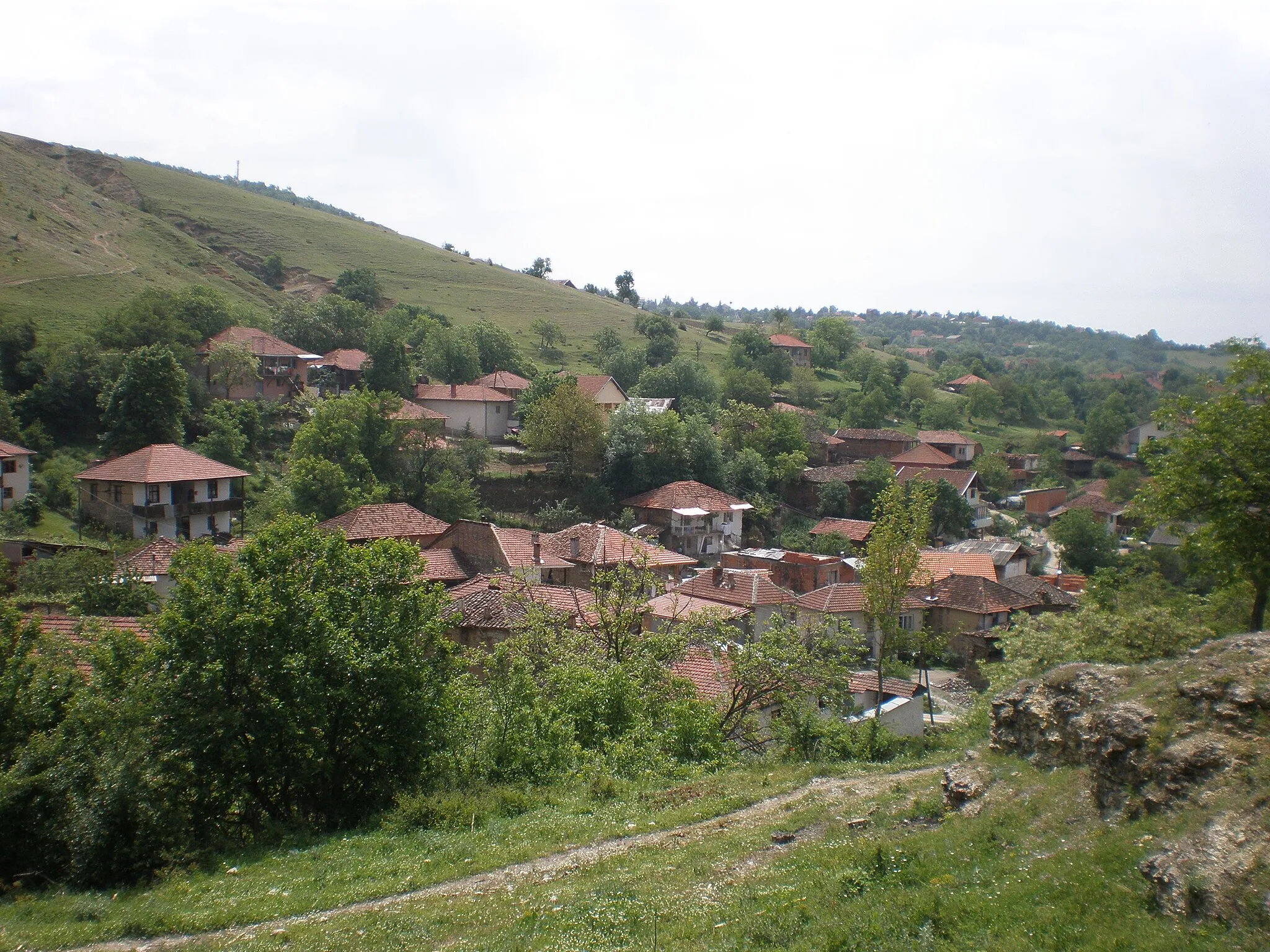 Photo showing: View of the village of Ljubanci, Macedonia