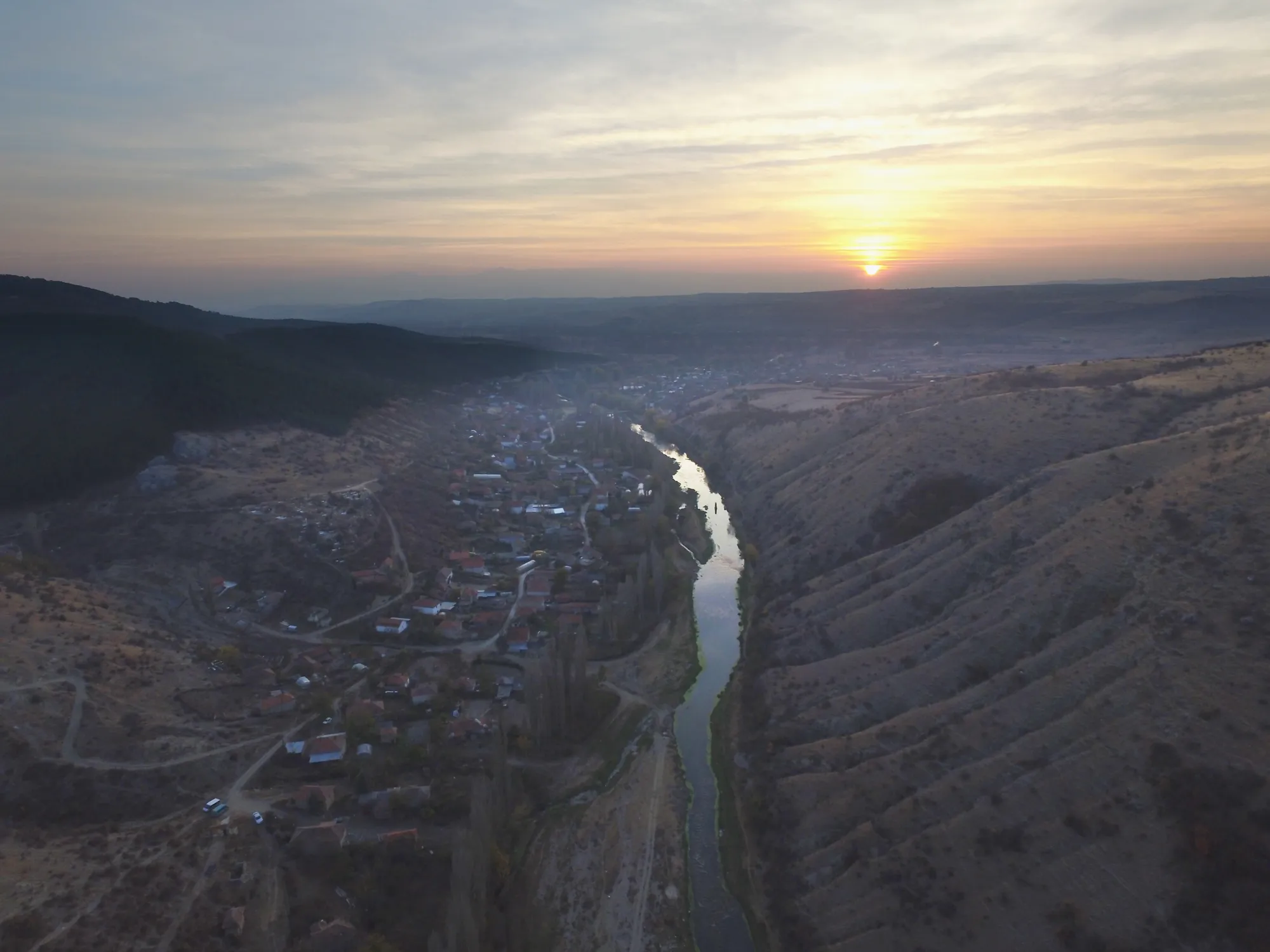 Photo showing: Village Pchinja, seen from the air, at sunset