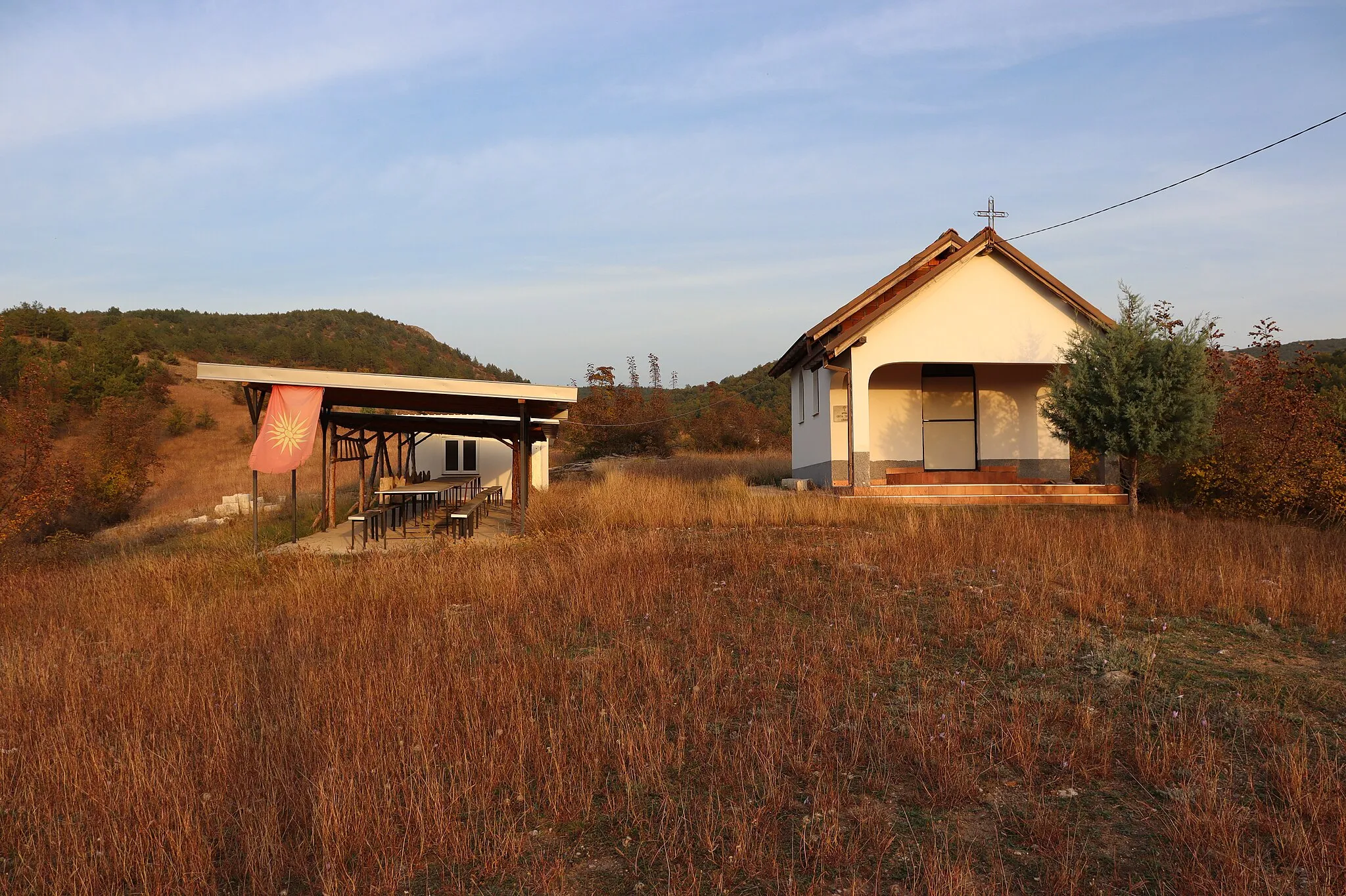 Photo showing: Holy Trinity Church in the village of Vak'v