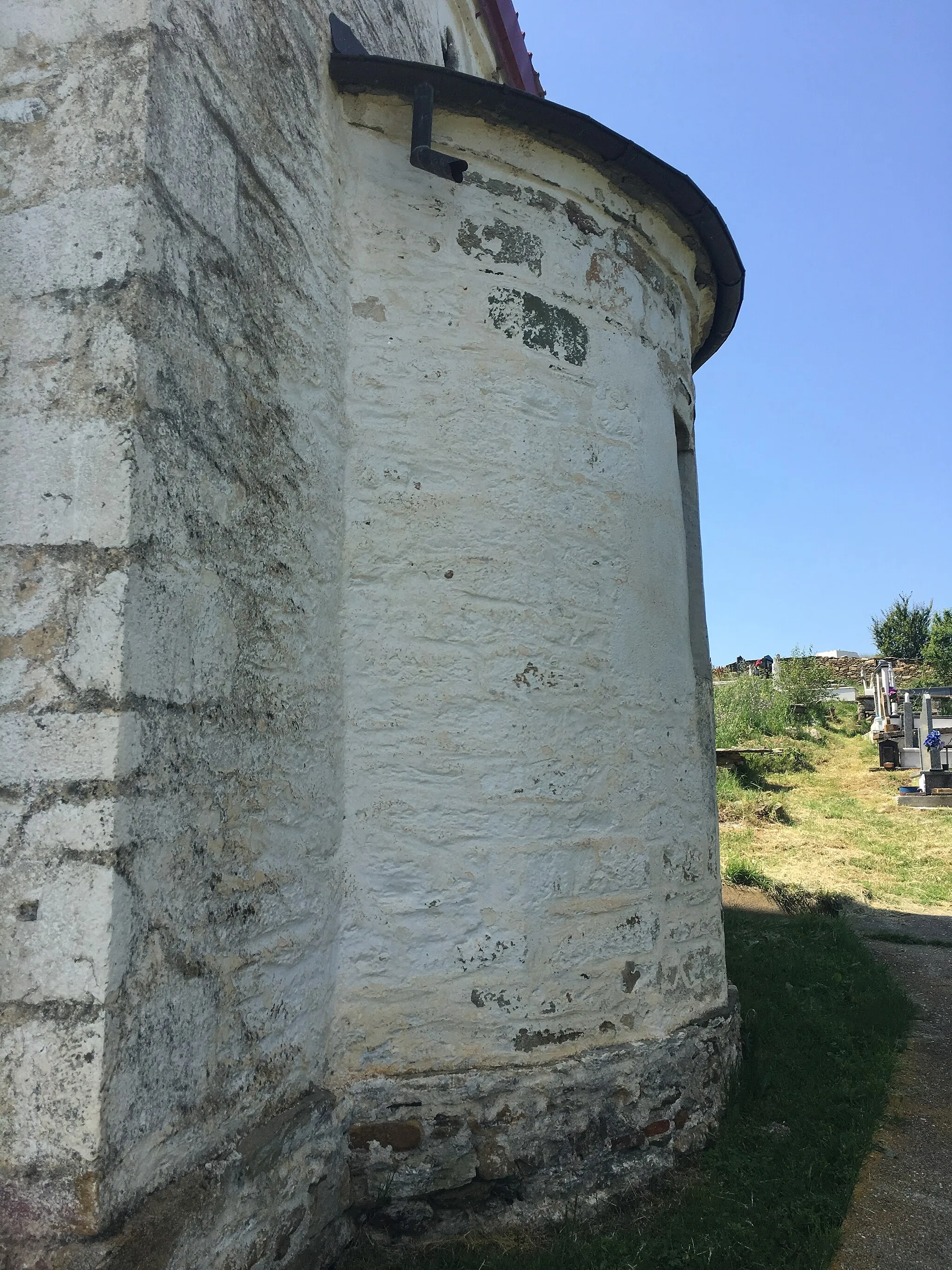 Photo showing: The apse of St. George Church in the village of Vašarejca