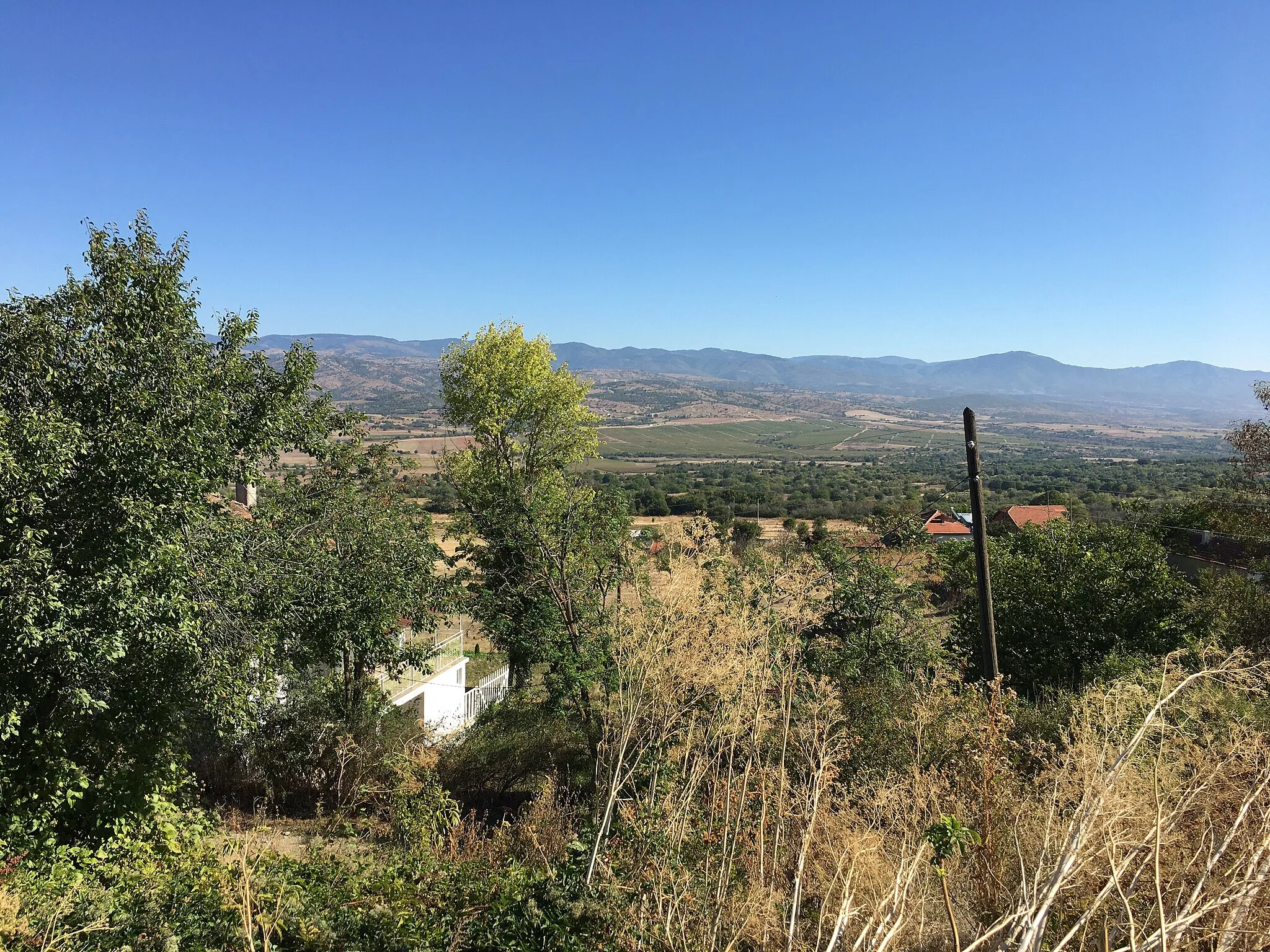 Photo showing: Houses in the village of Damjan