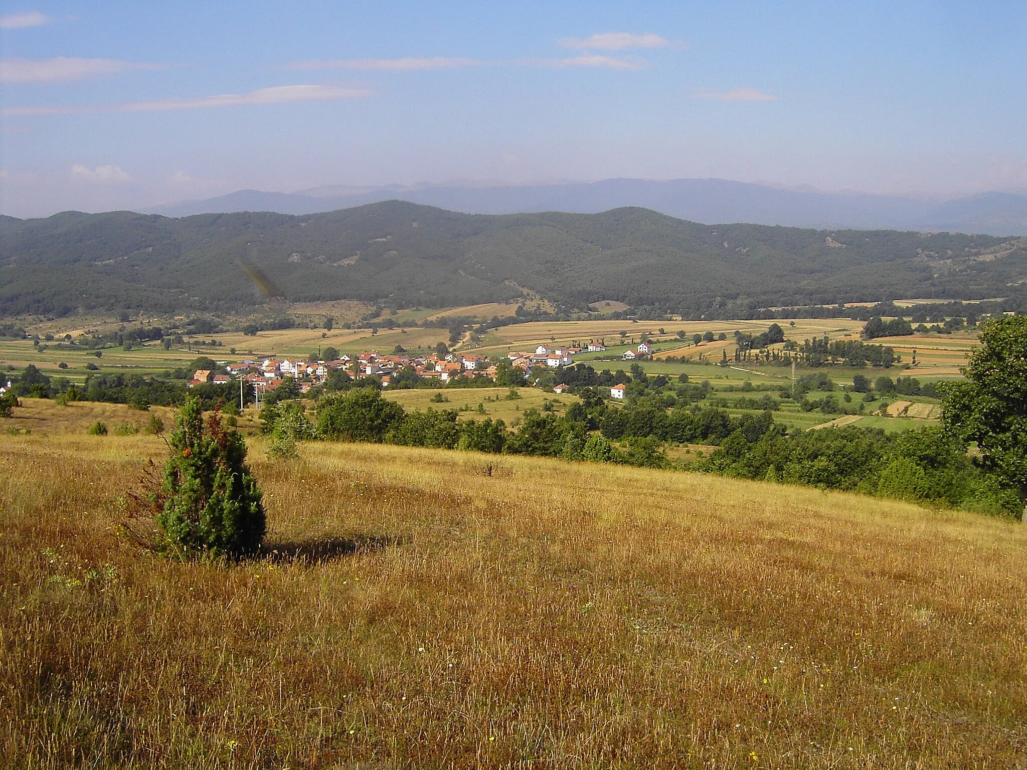 Photo showing: Поглед на Поповјани, кичевско