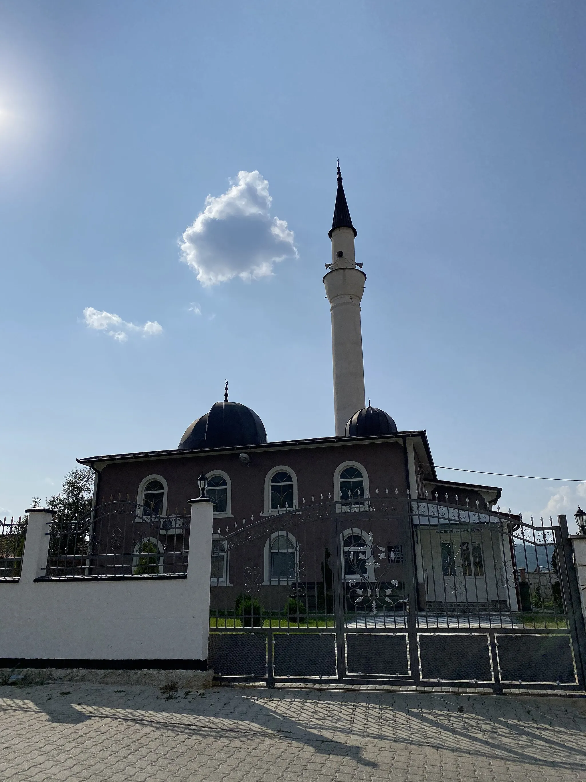 Photo showing: The mosque in the village of Arangel