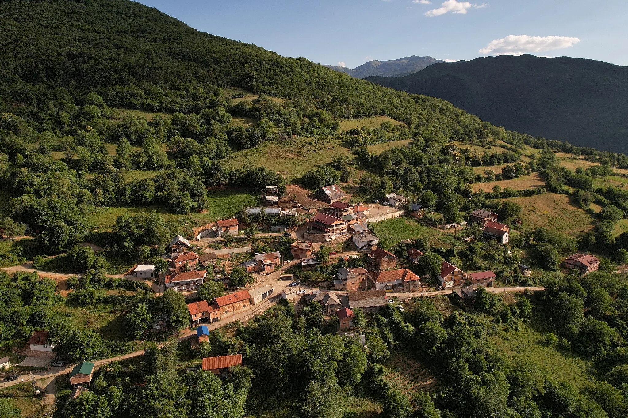 Photo showing: A view of the village of Dolgaš