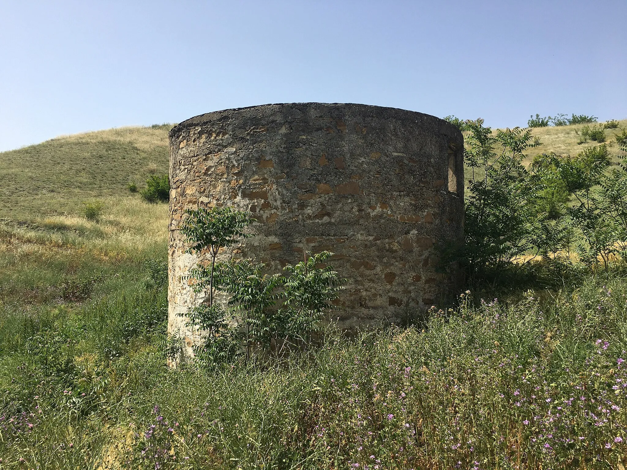 Photo showing: An old French silo in the village of Vojšanci
