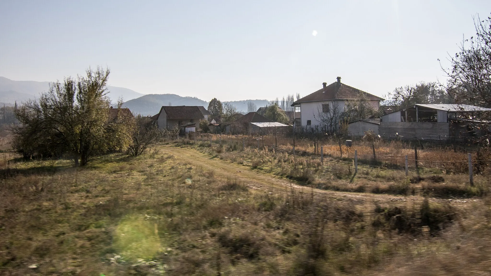 Photo showing: Part of the village Ljubinci