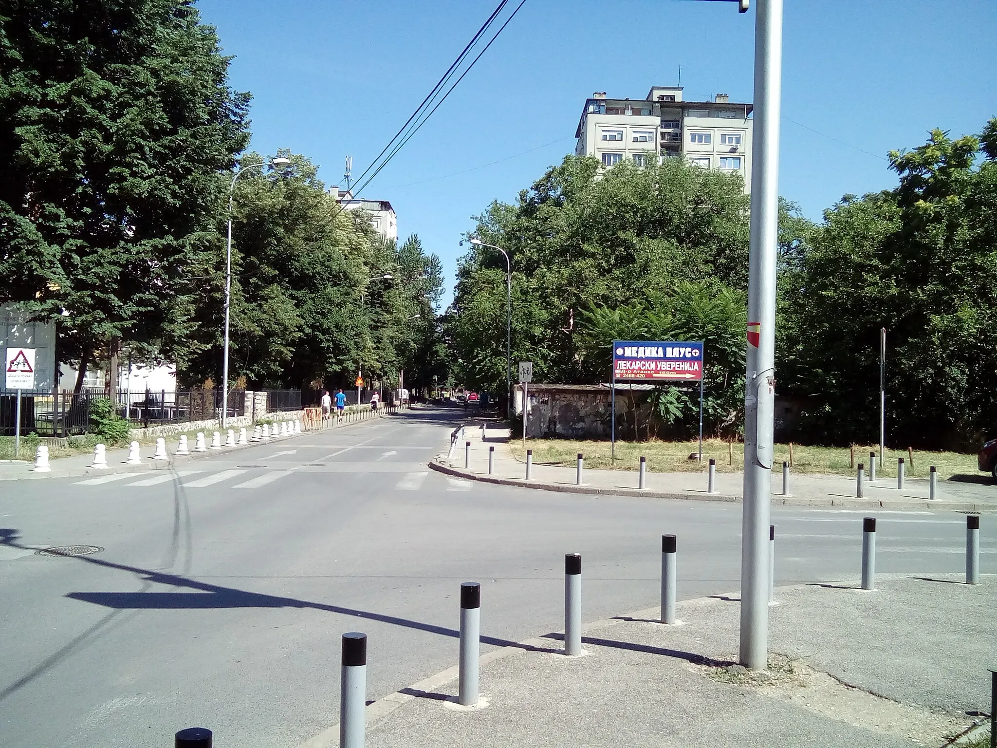 Photo showing: Aerodrom, Skopje 1000, Macedonia (FYROM)