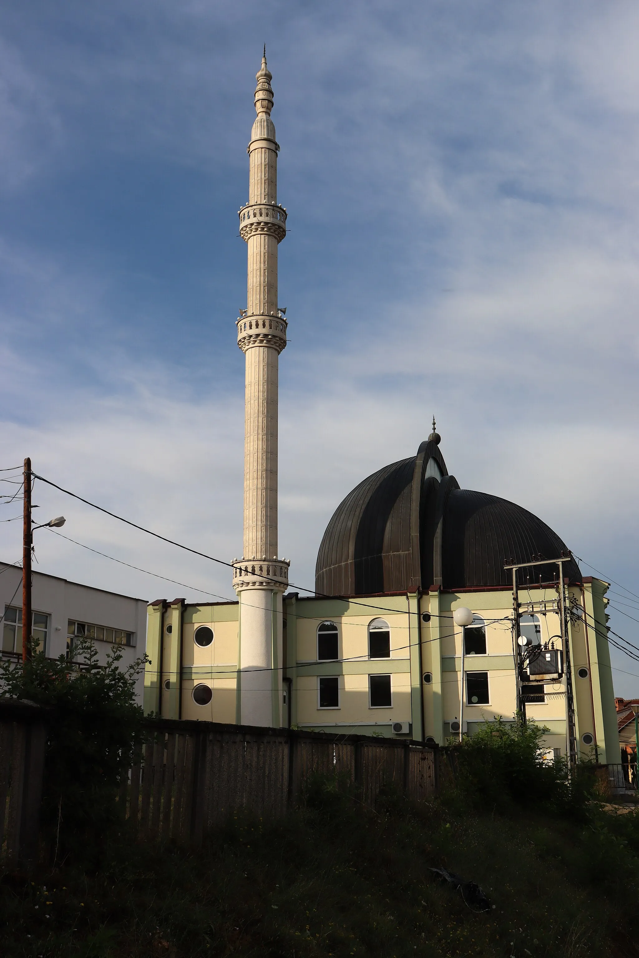 Photo showing: The New Mosque in the village of Raven