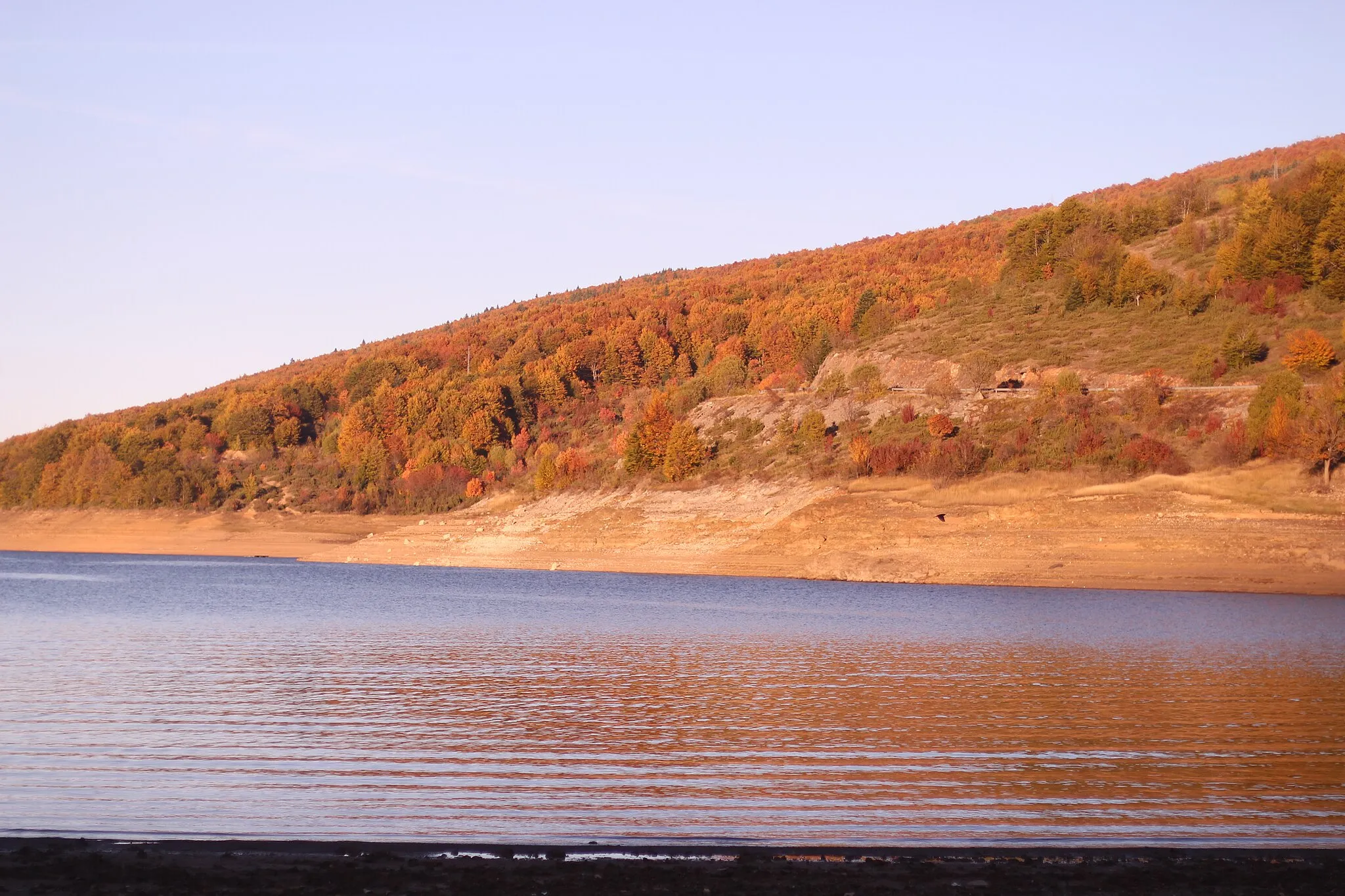 Photo showing: Sunset on the Mavrovo lake