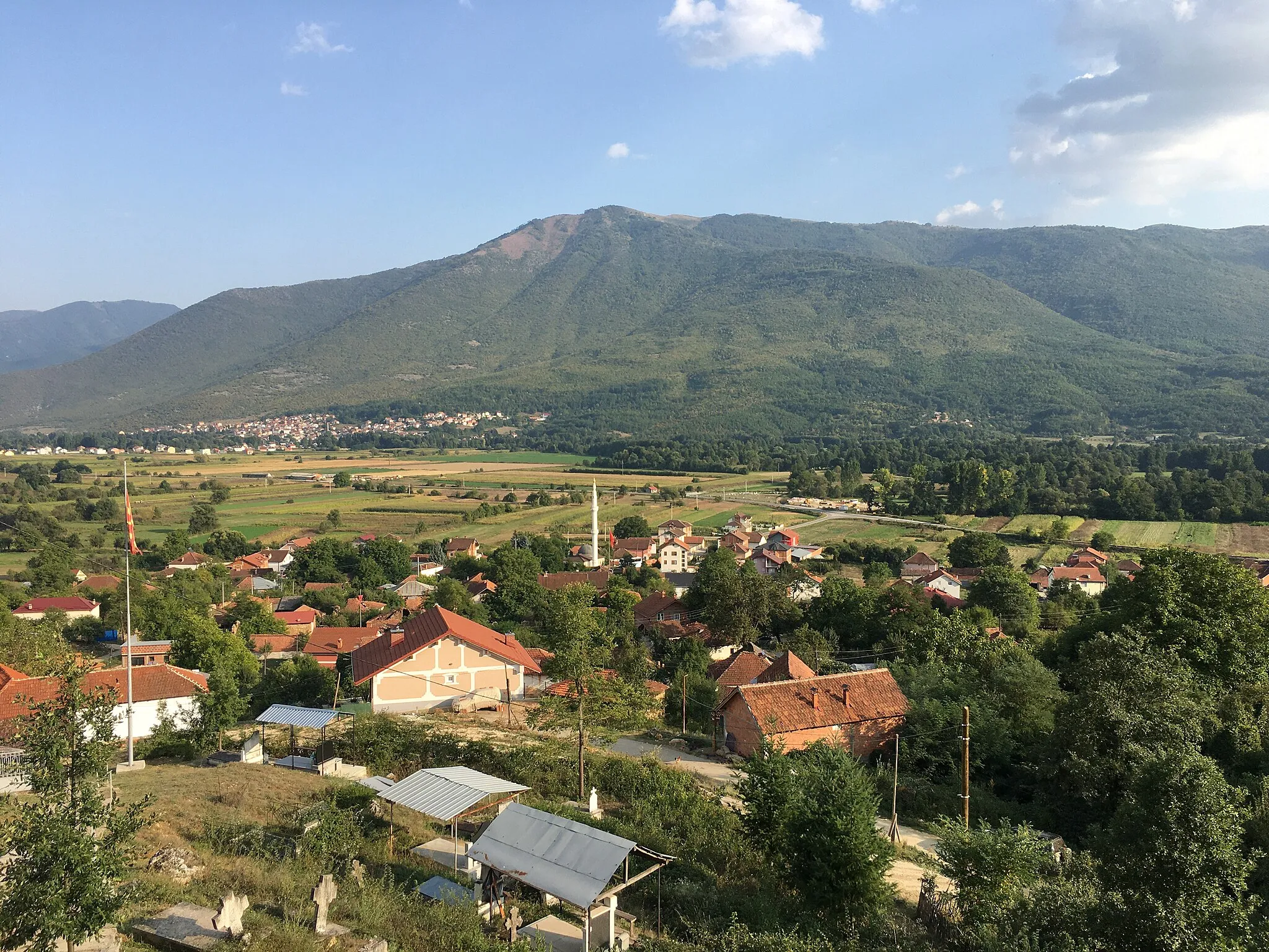 Photo showing: A view of the village of Čelopeci