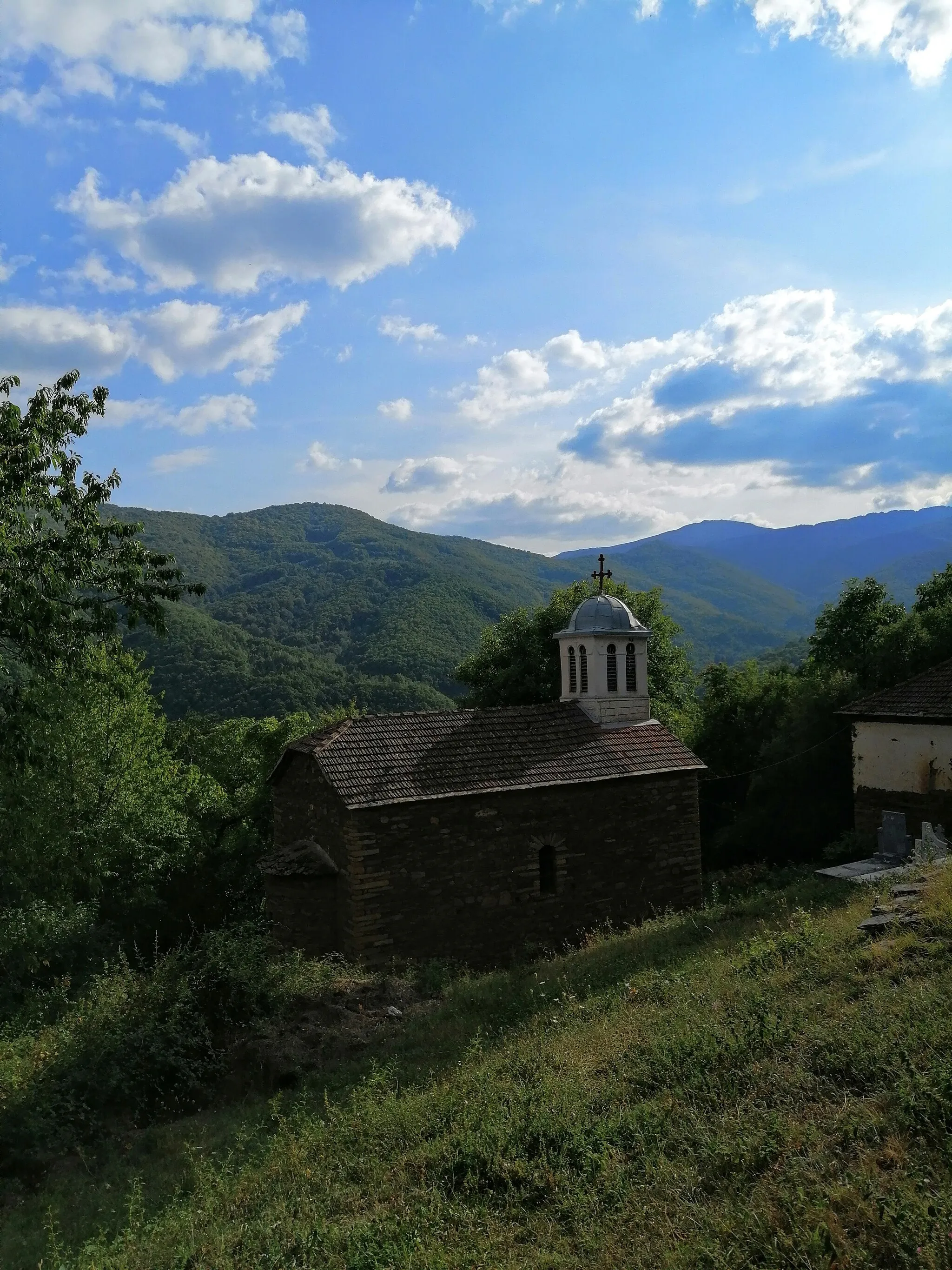 Photo showing: View of the St. Nicholas Church in the village Dolno Botušje
