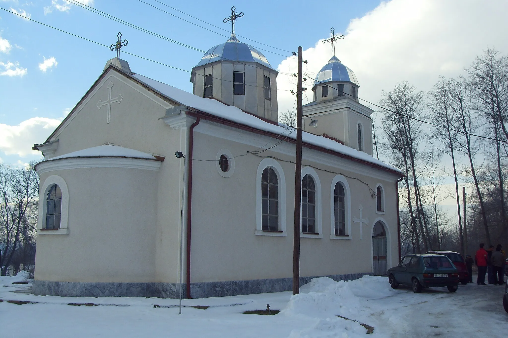 Photo showing: The church in Radiovce during winter.