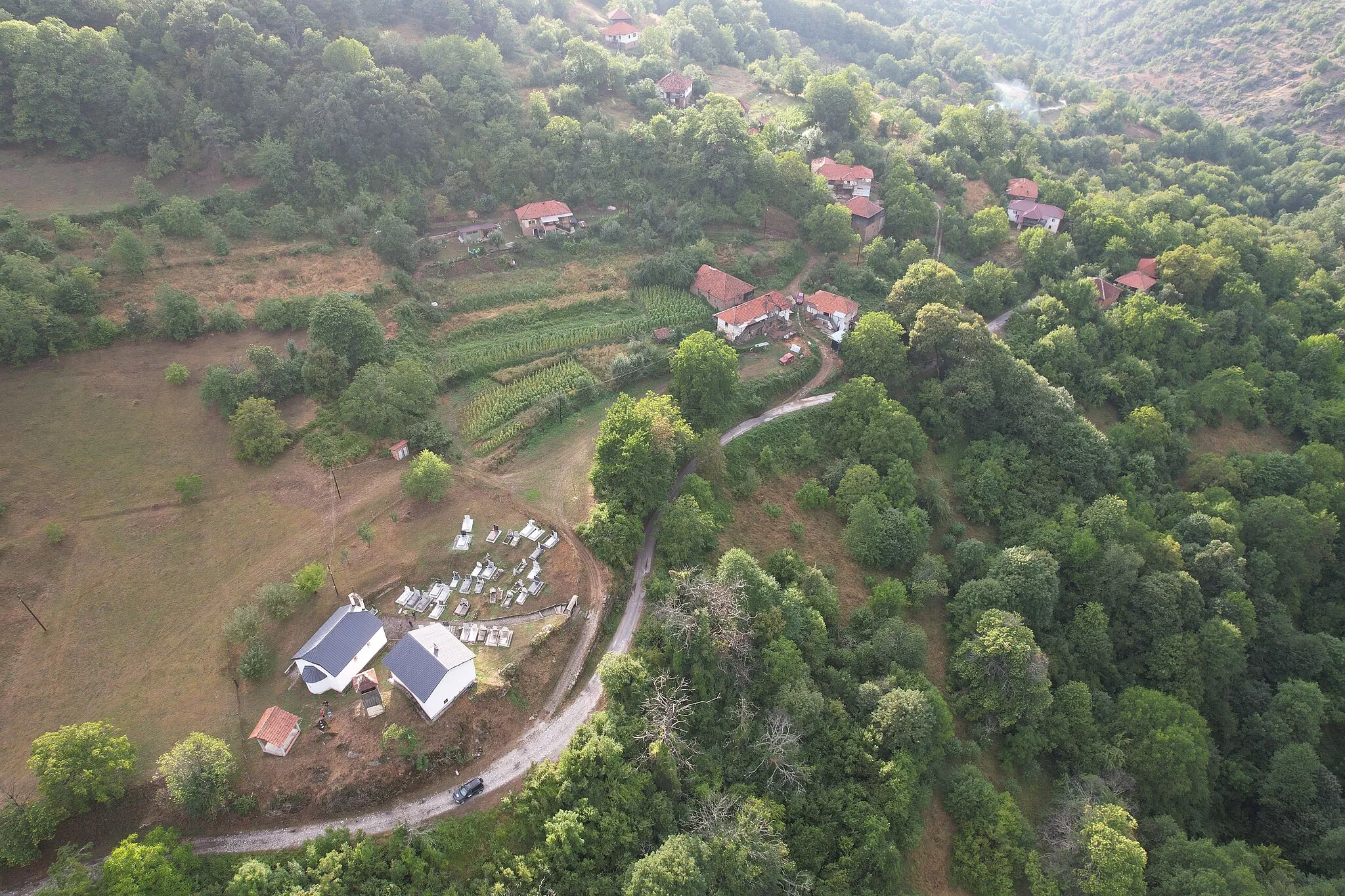 Photo showing: A view of the village of Železna Reka