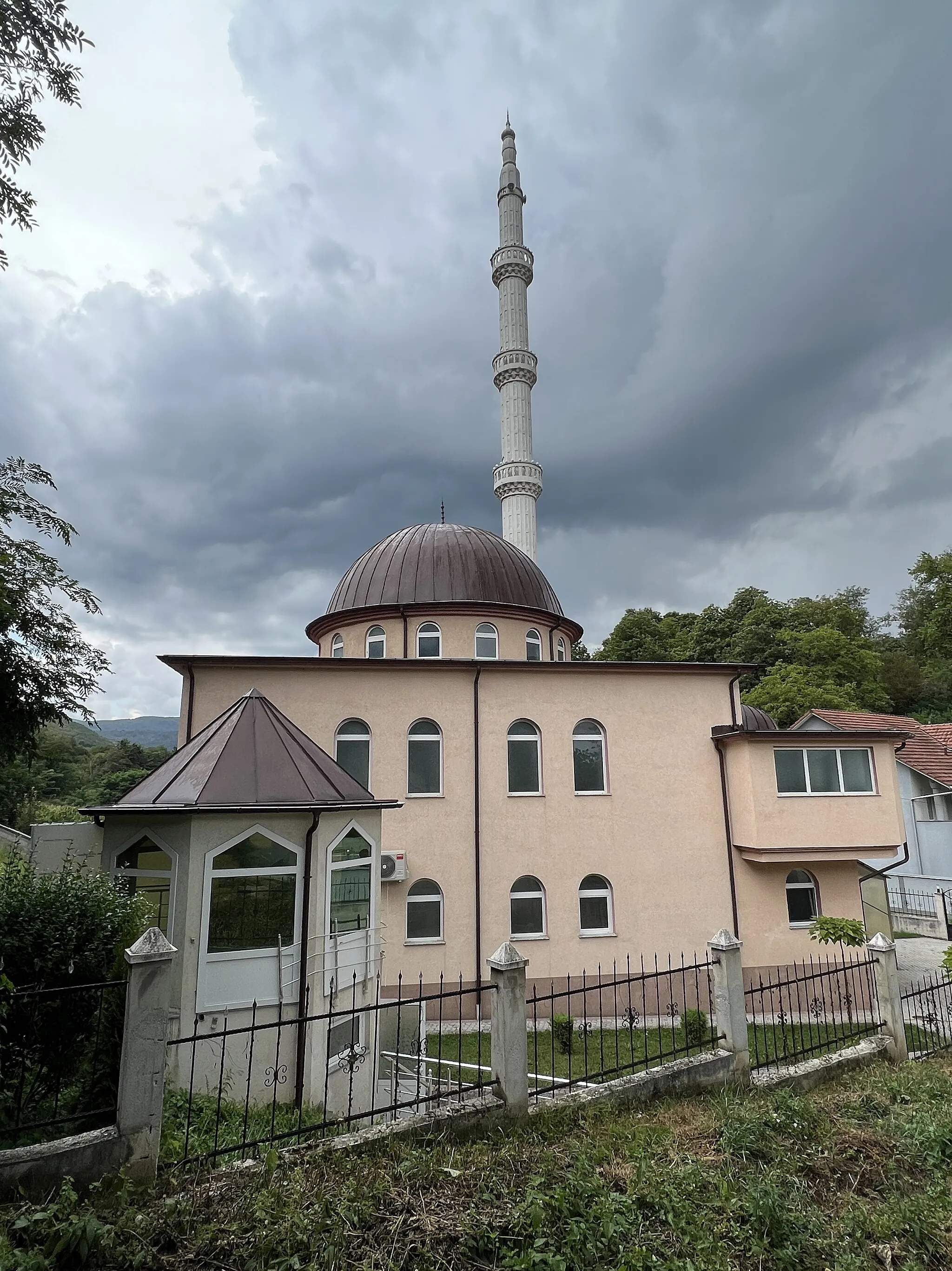 Photo showing: The New Mosque in the village of Mirdita