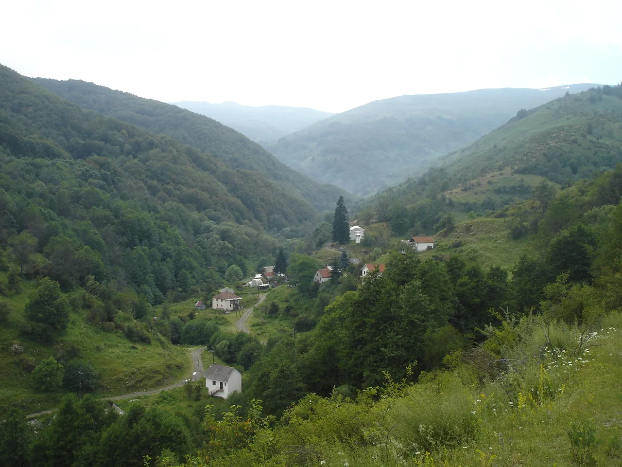 Photo showing: Gorno Jelovce, village on Shar Mountain, near Gostivar, Macedonia