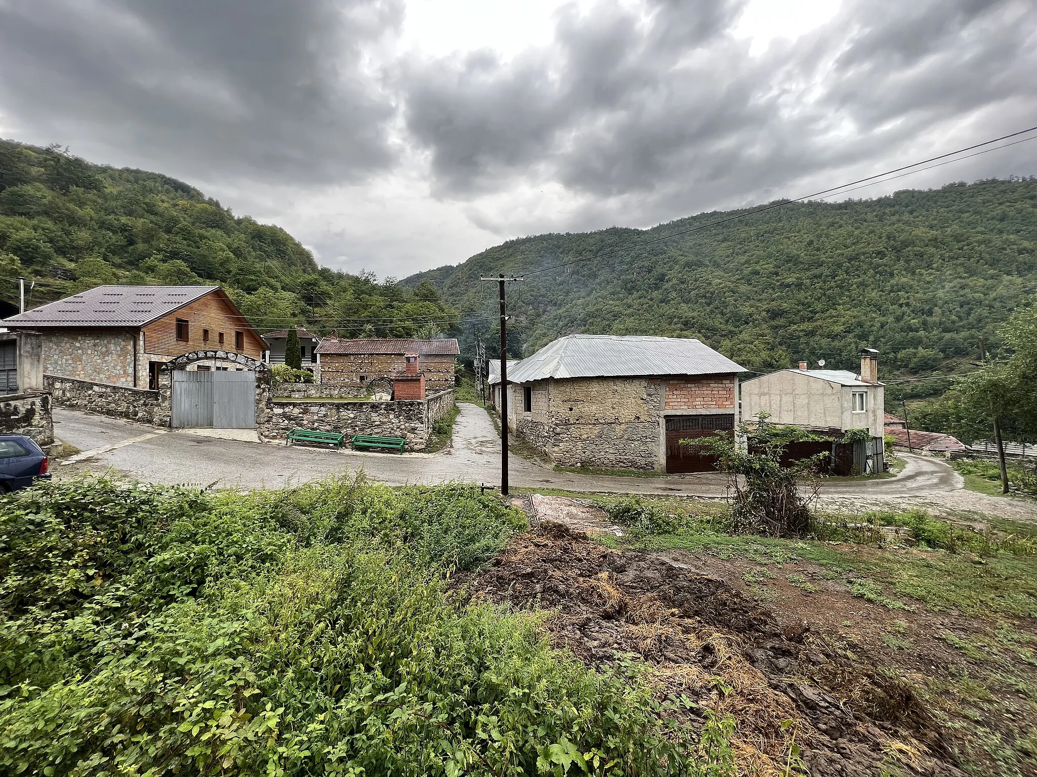 Photo showing: Houses in the village of Orḱuše