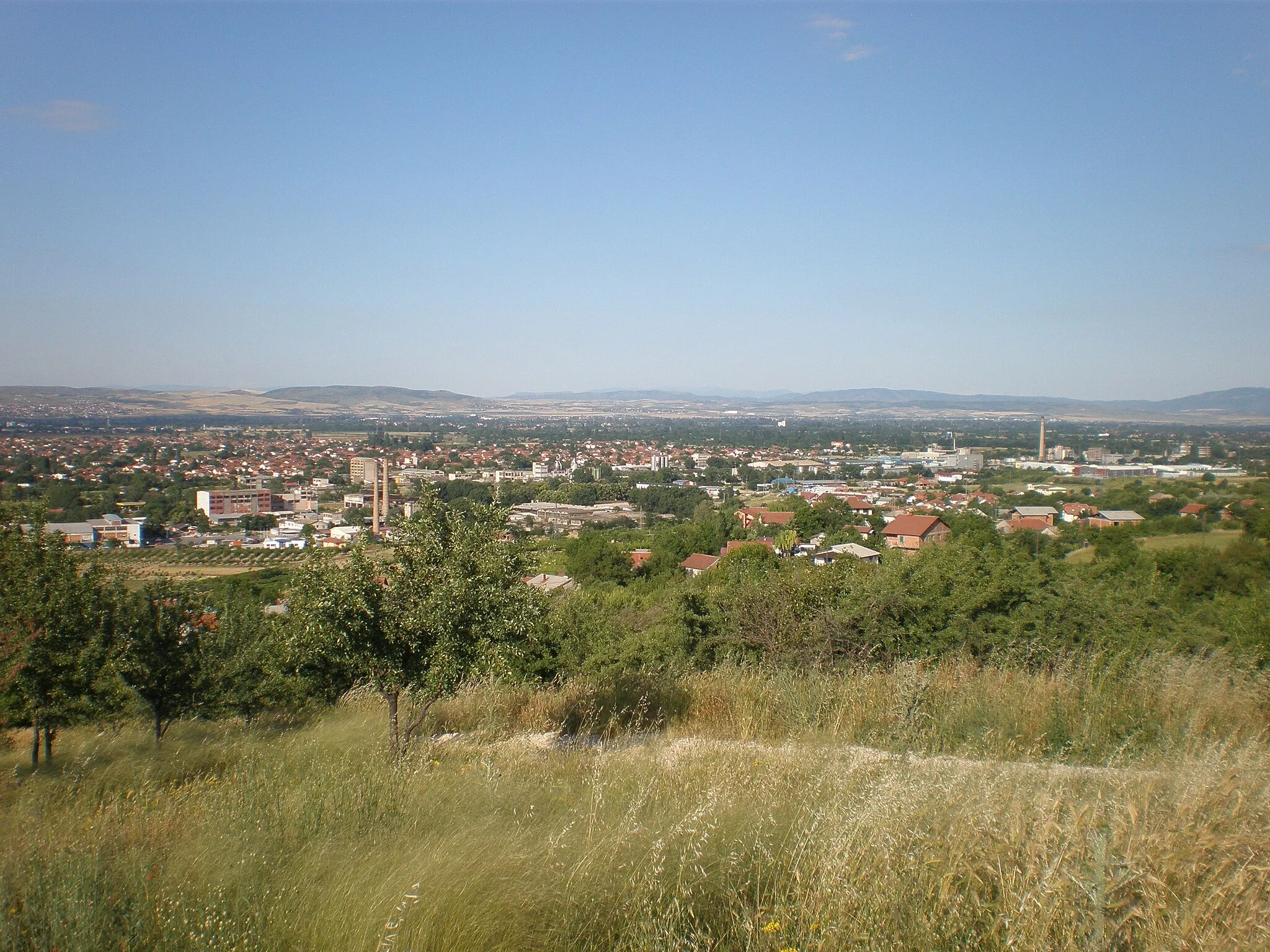 Photo showing: View to Gorno Lisiche from the hills near Usje, Macedonia