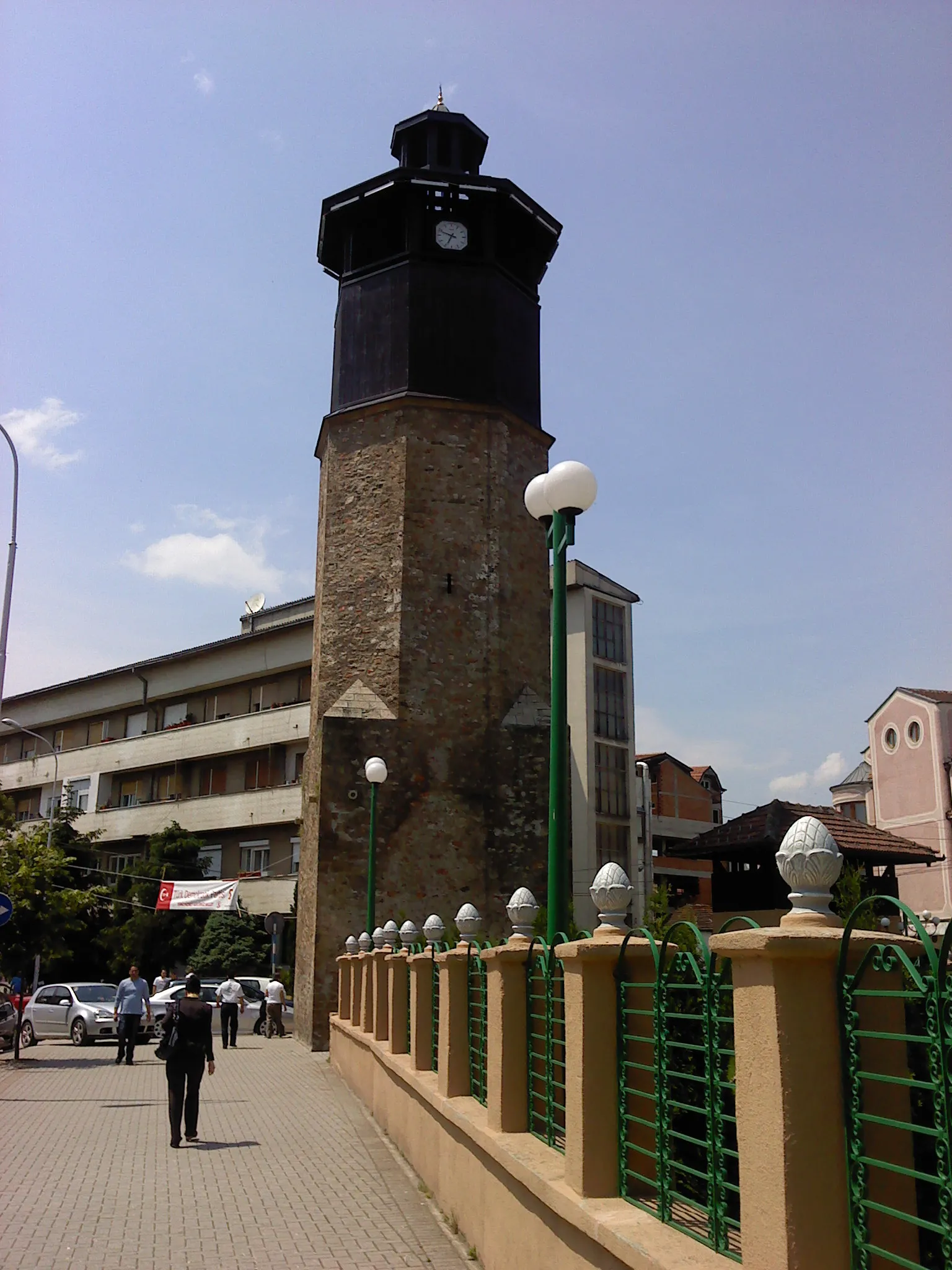 Photo showing: Clock tower in Gostivar, Macedonia