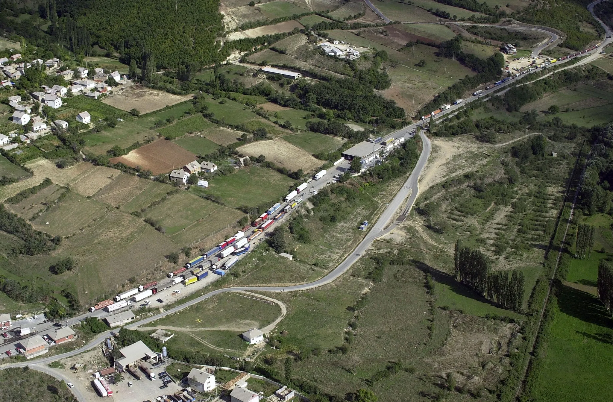Photo showing: Aerial view on Đeneral Janković border pasage.