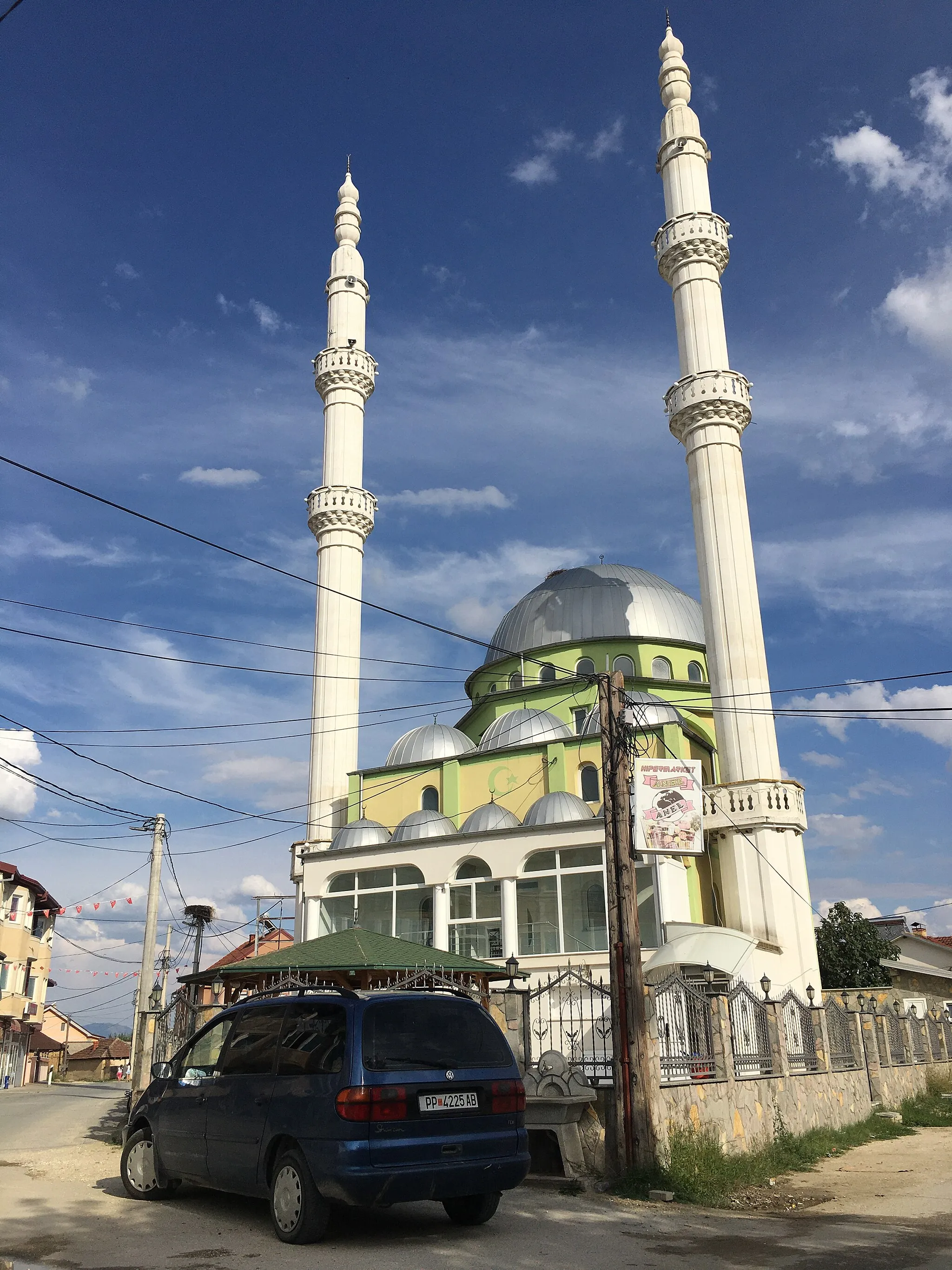 Photo showing: New mosque in the village of Lažani