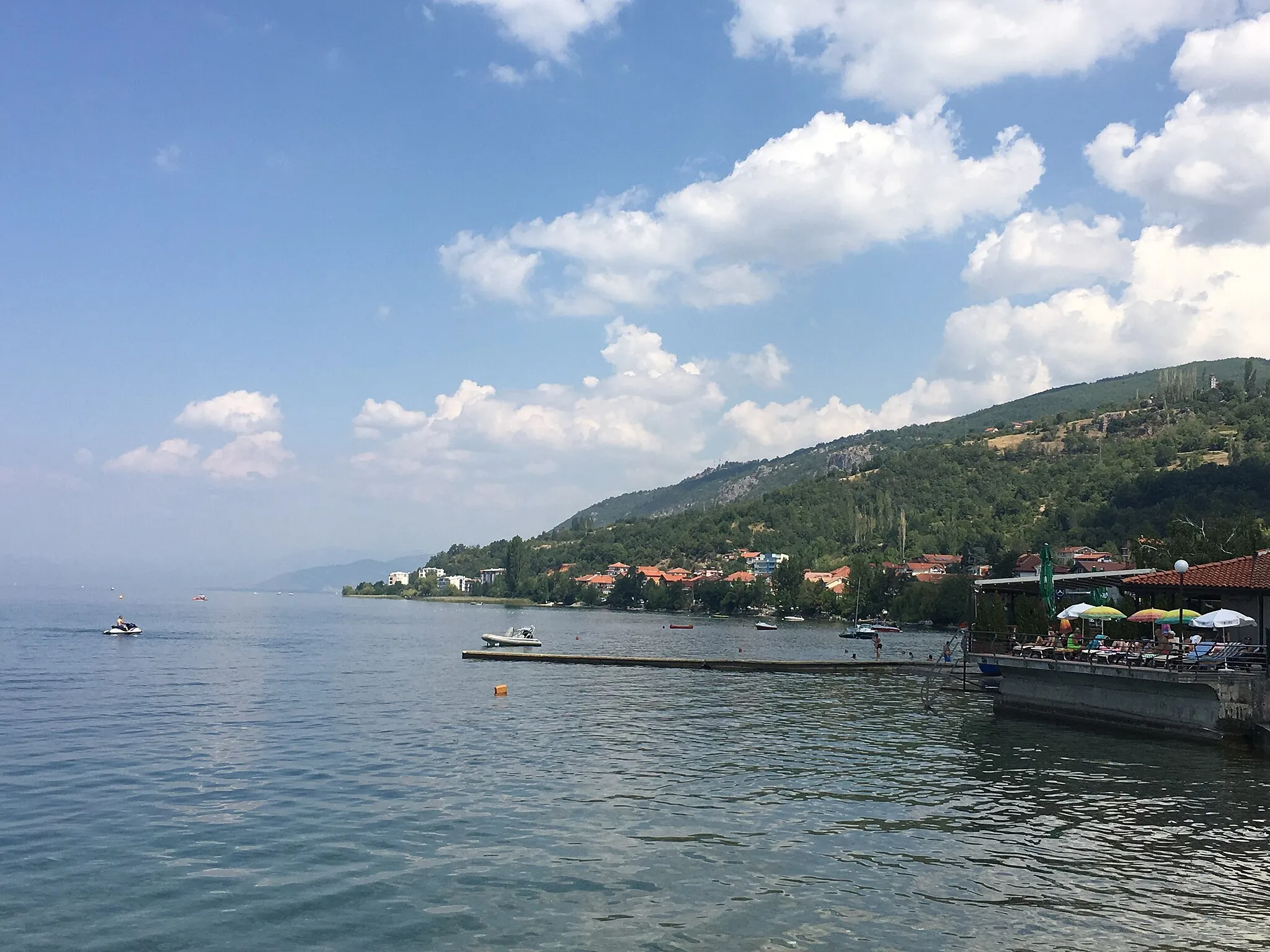 Photo showing: A view of the village of Peštani with Lake Ohrid