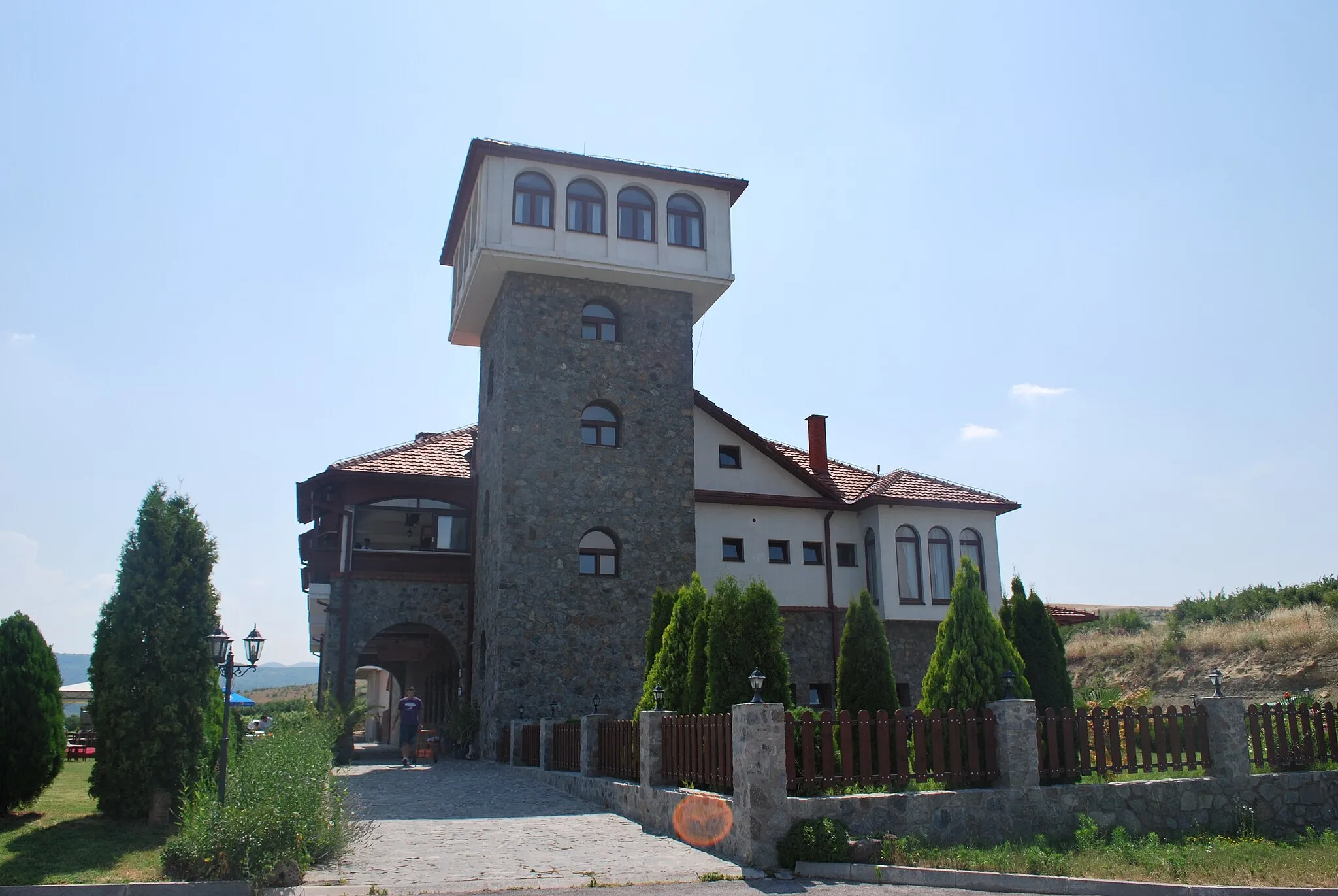 Photo showing: Popova Kula - Winery, Restaurant and Hotel in Demir Kapija, Macedonia