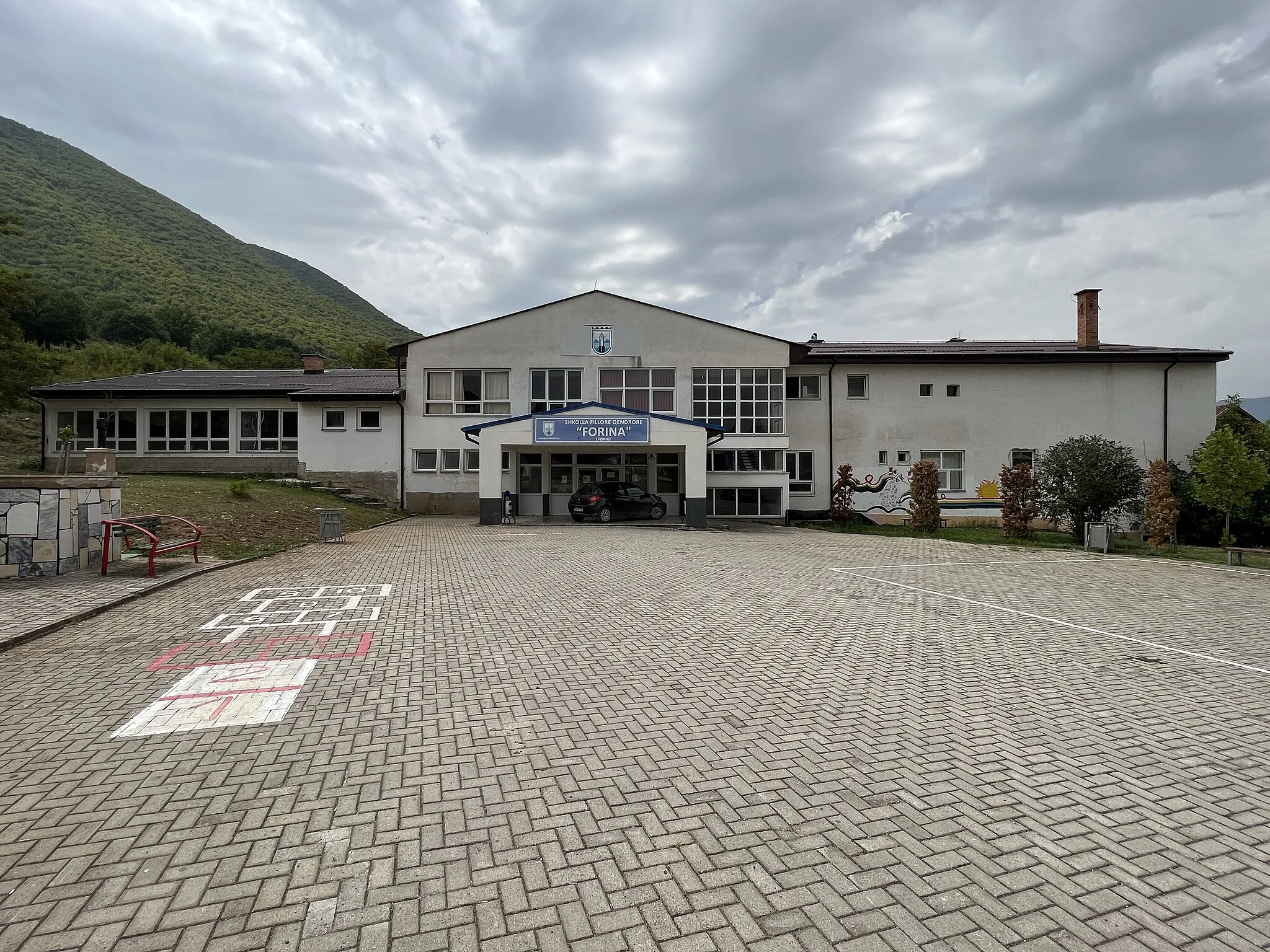 Photo showing: Forina Primary School in the village of Forino