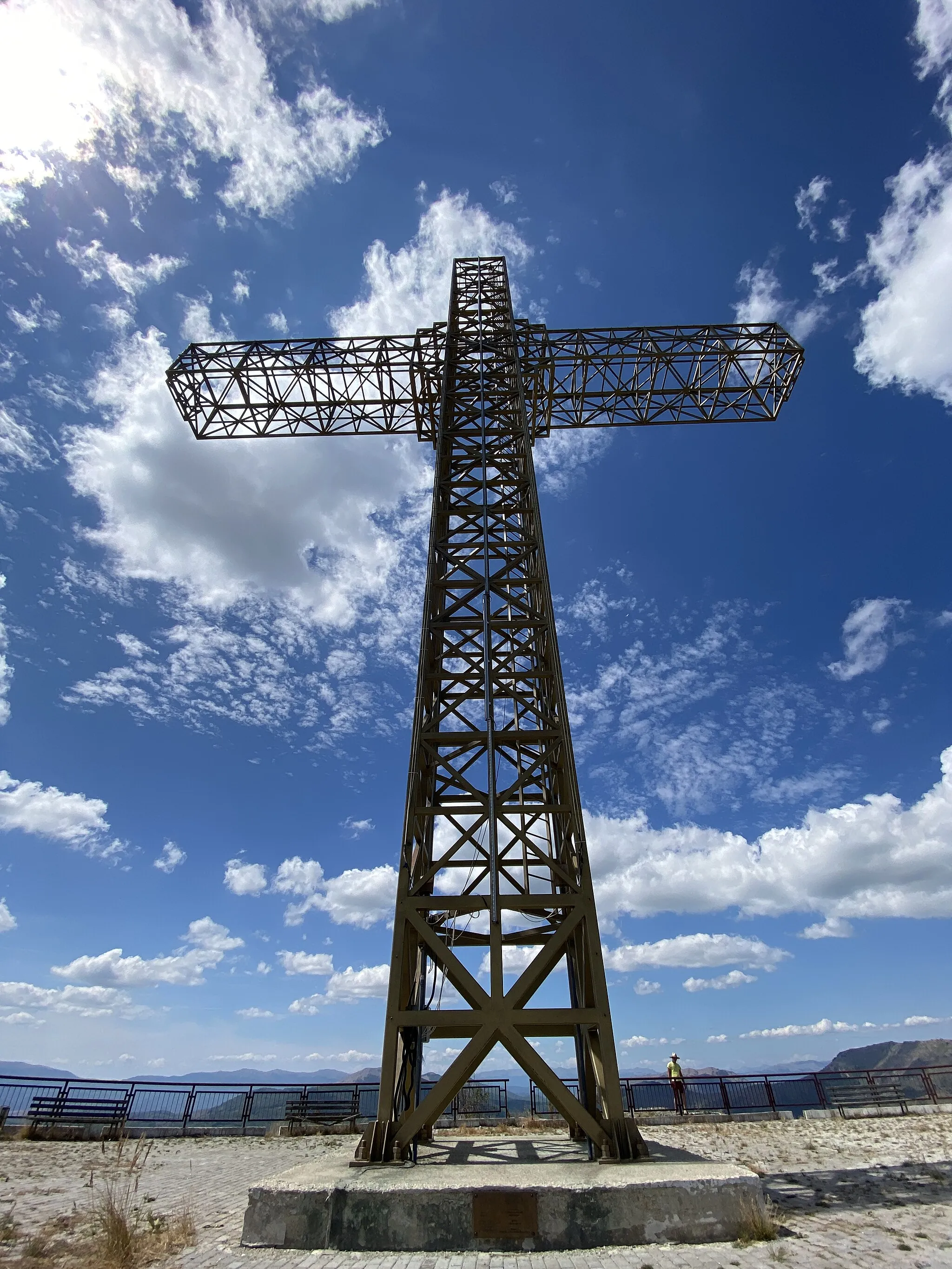 Photo showing: Kruševo Cross