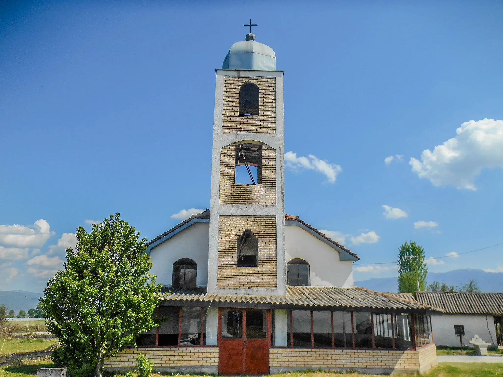 Photo showing: Црква „Св. Кирил и Методиј“ - Еднокуќево