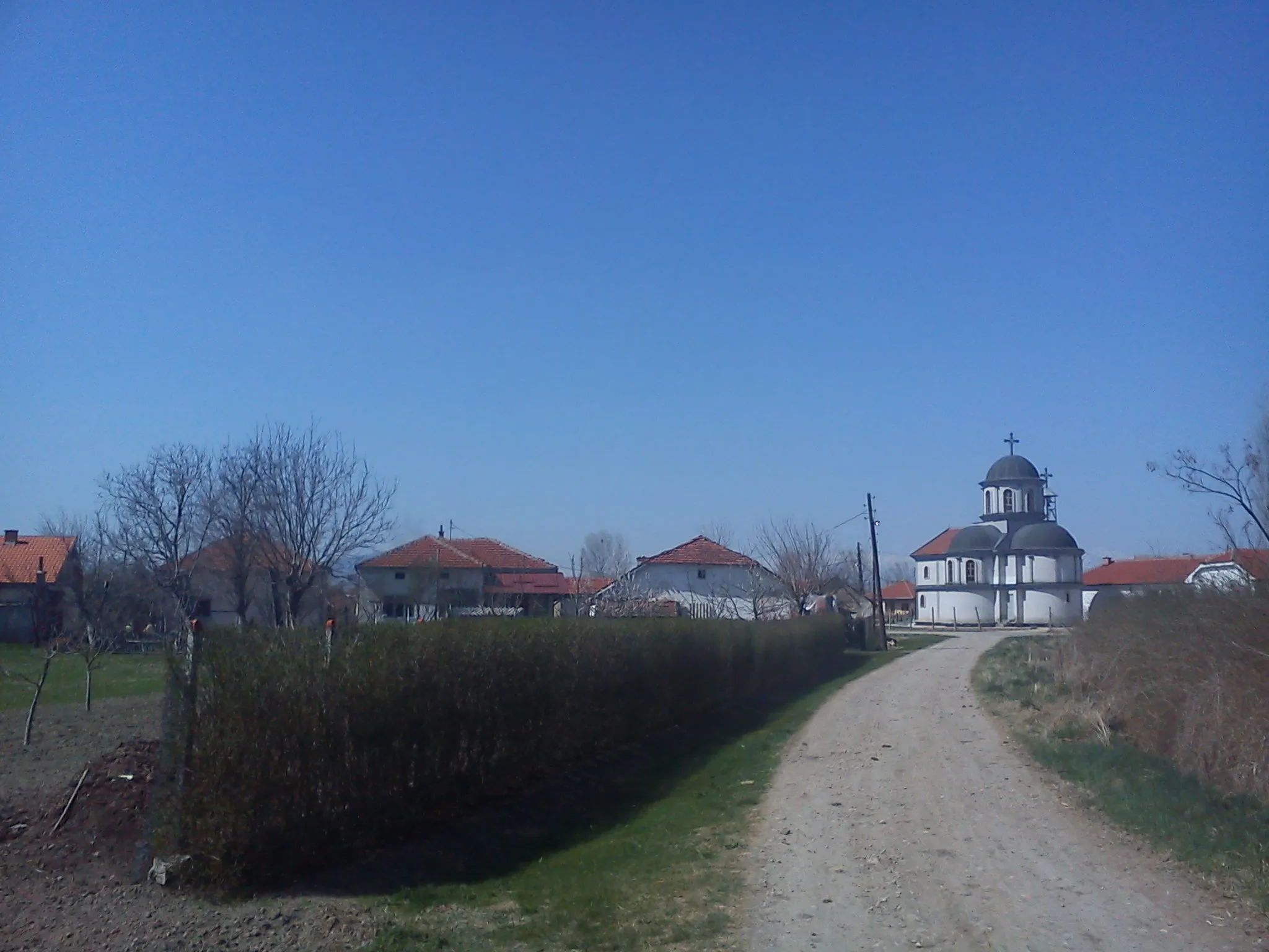 Photo showing: The church in Mralino