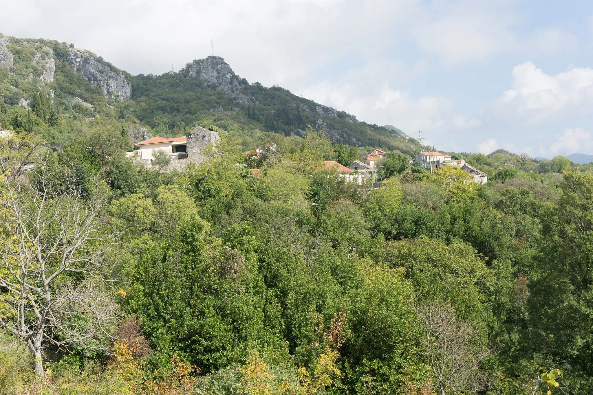 Photo showing: Trebesinj, taken from the trail from Igalo to Herceg Novi, Montenegro