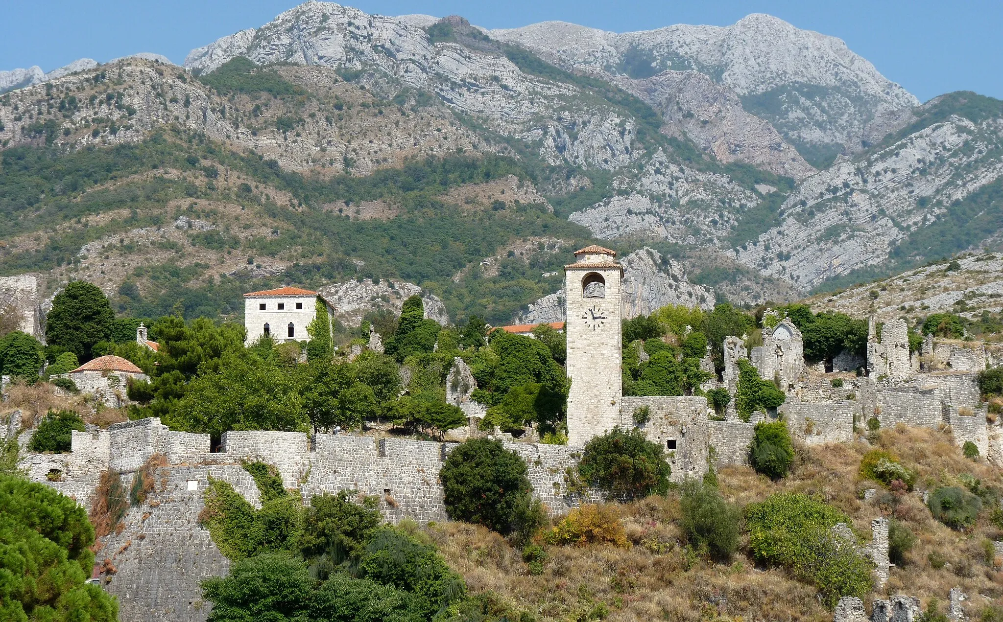 Photo showing: Stari Bar is a ruined city in Montenegro