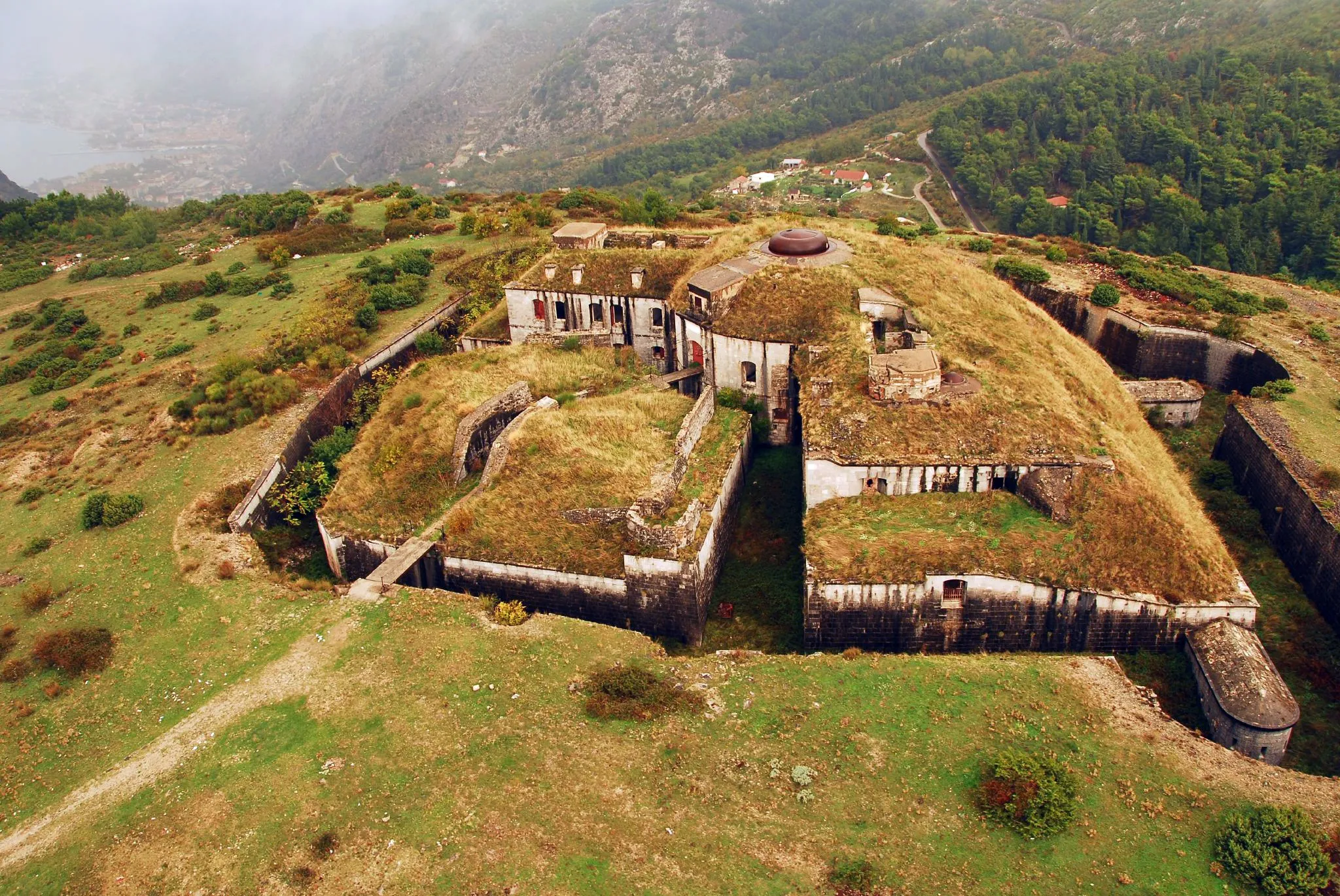 Photo showing: Aerial view of Fort Gorazda in Montenegro.