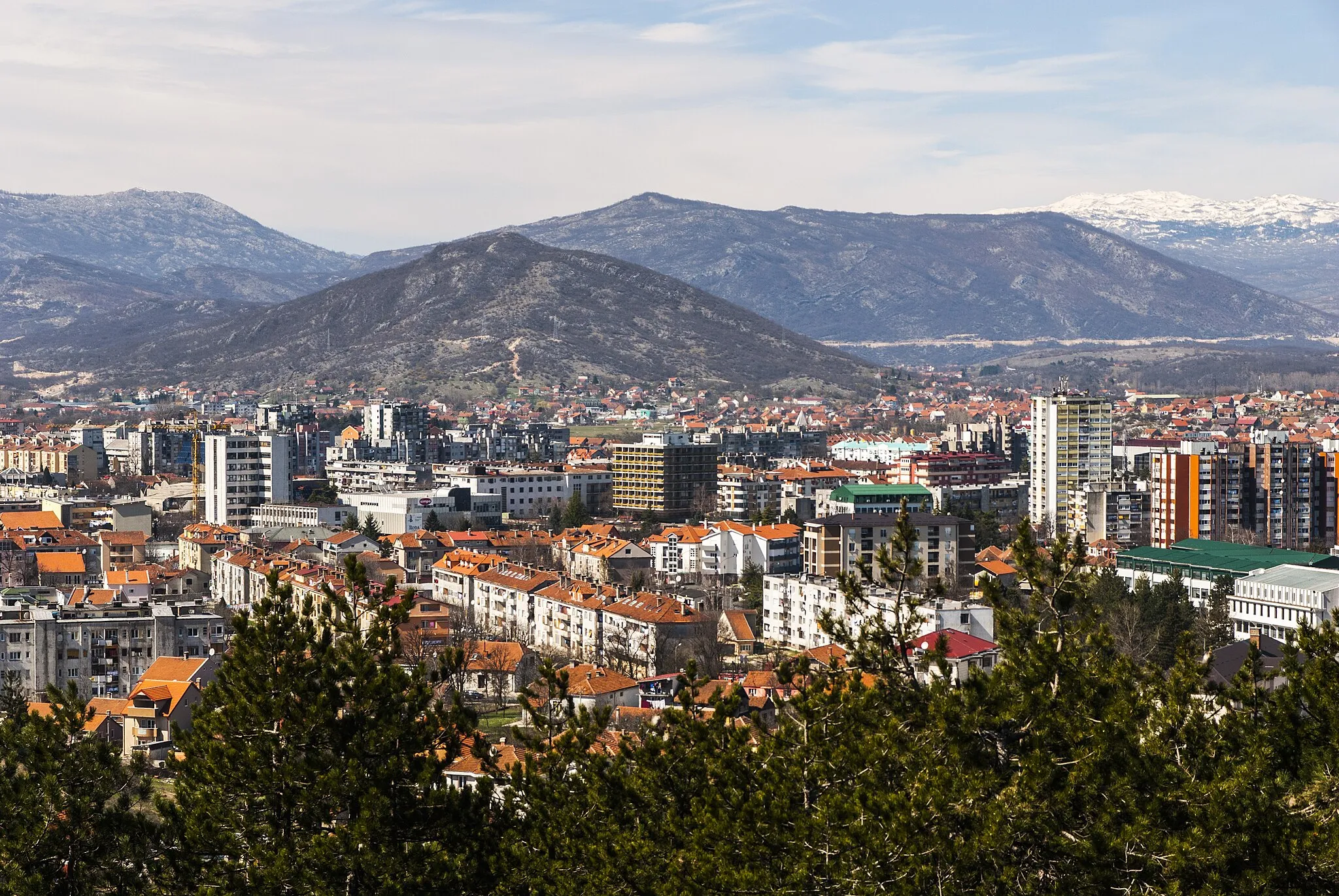 Photo showing: Nikšić - panorama.