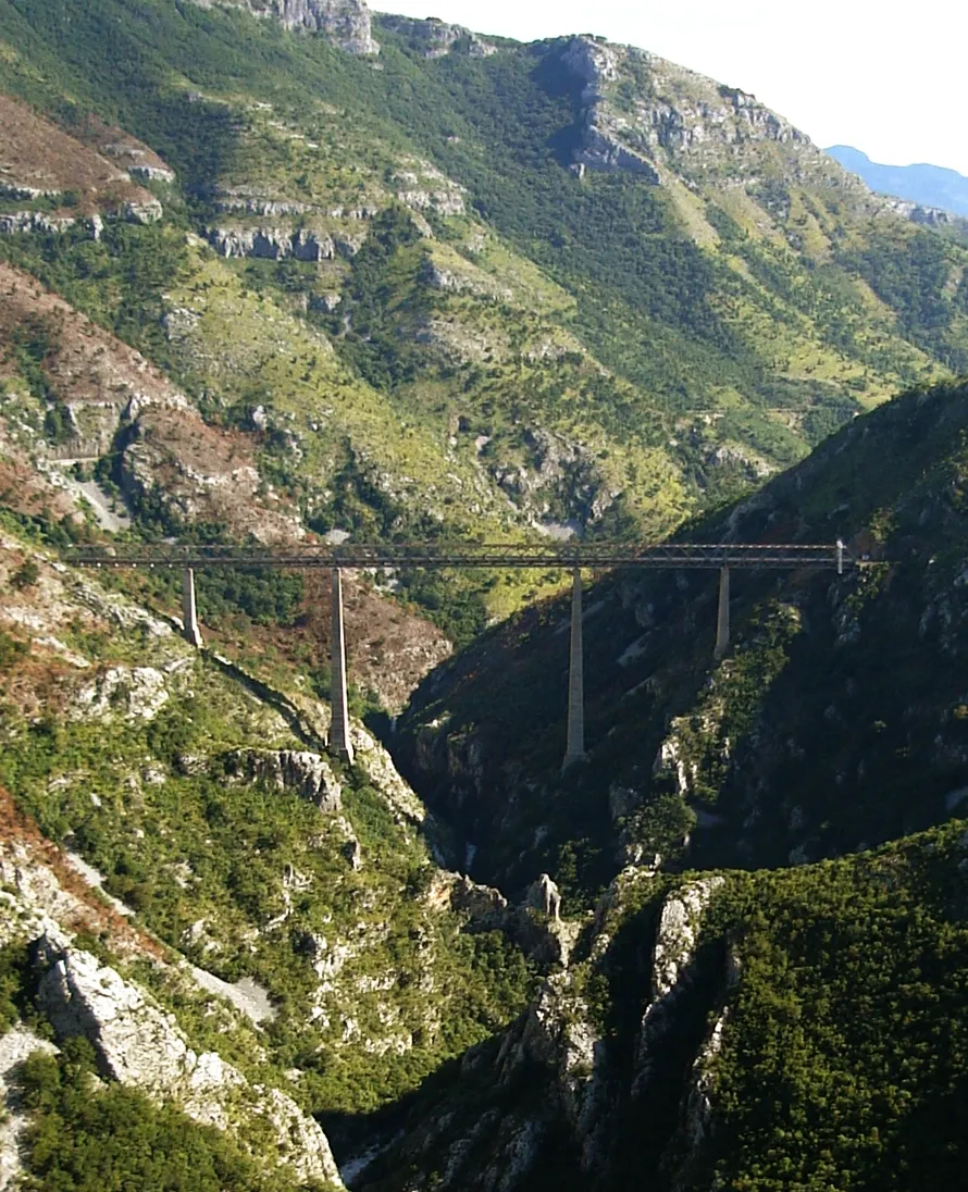 Photo showing: The Mala Rijeka railway viaduct near Podgorica, Montenegro