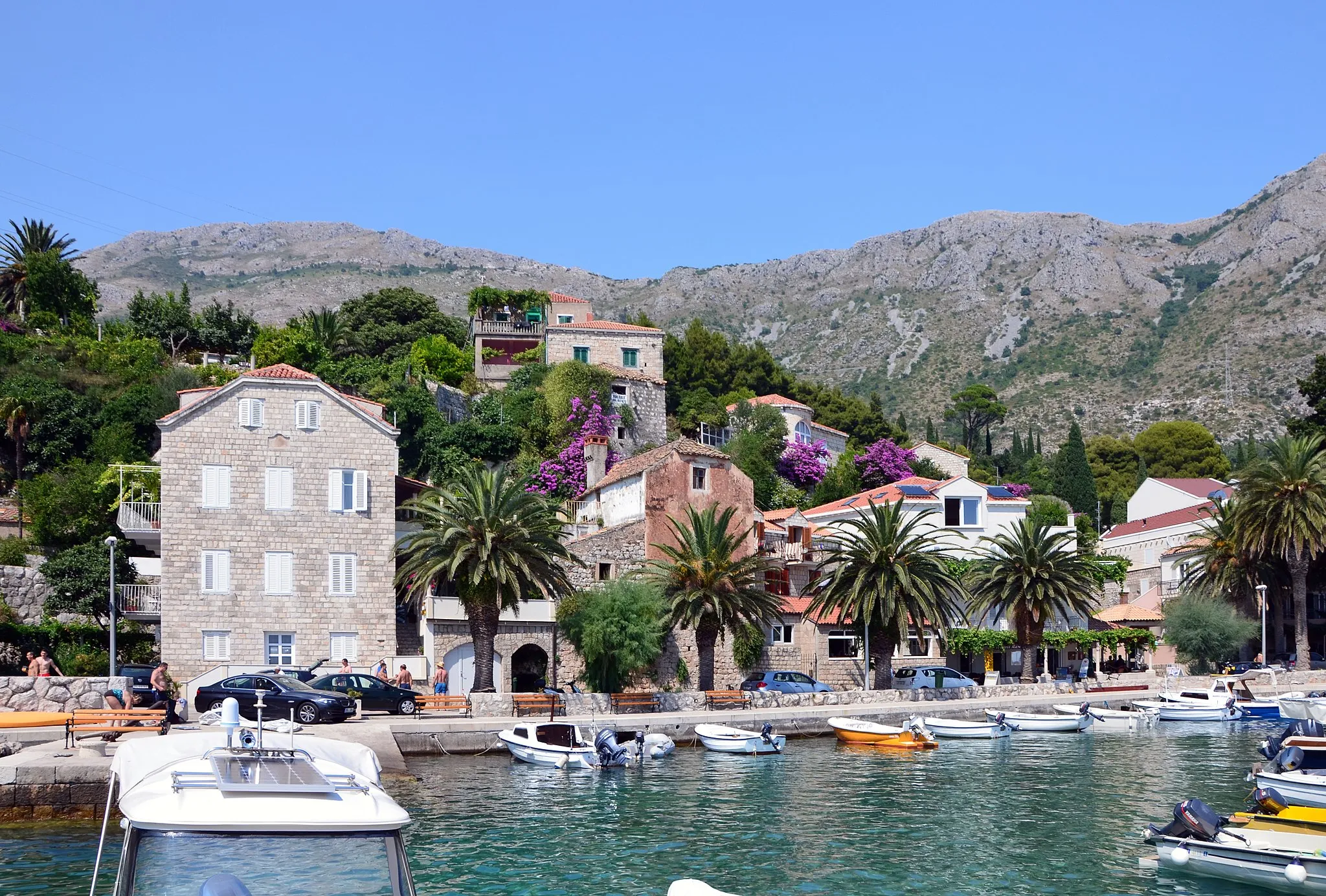 Photo showing: The port of Mlini (Dubrovnik-Neretva County, Croatia).