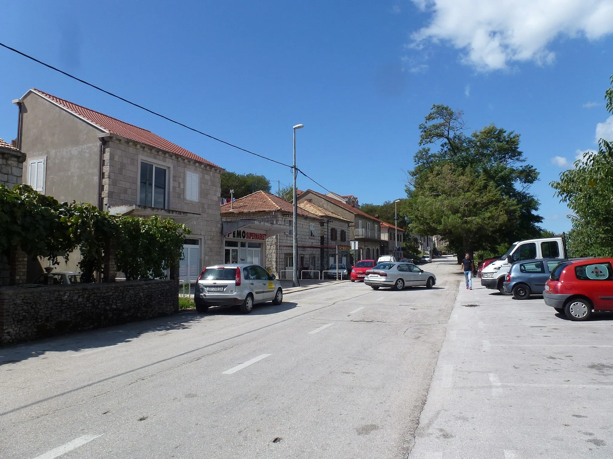 Photo showing: Gruda Main Street