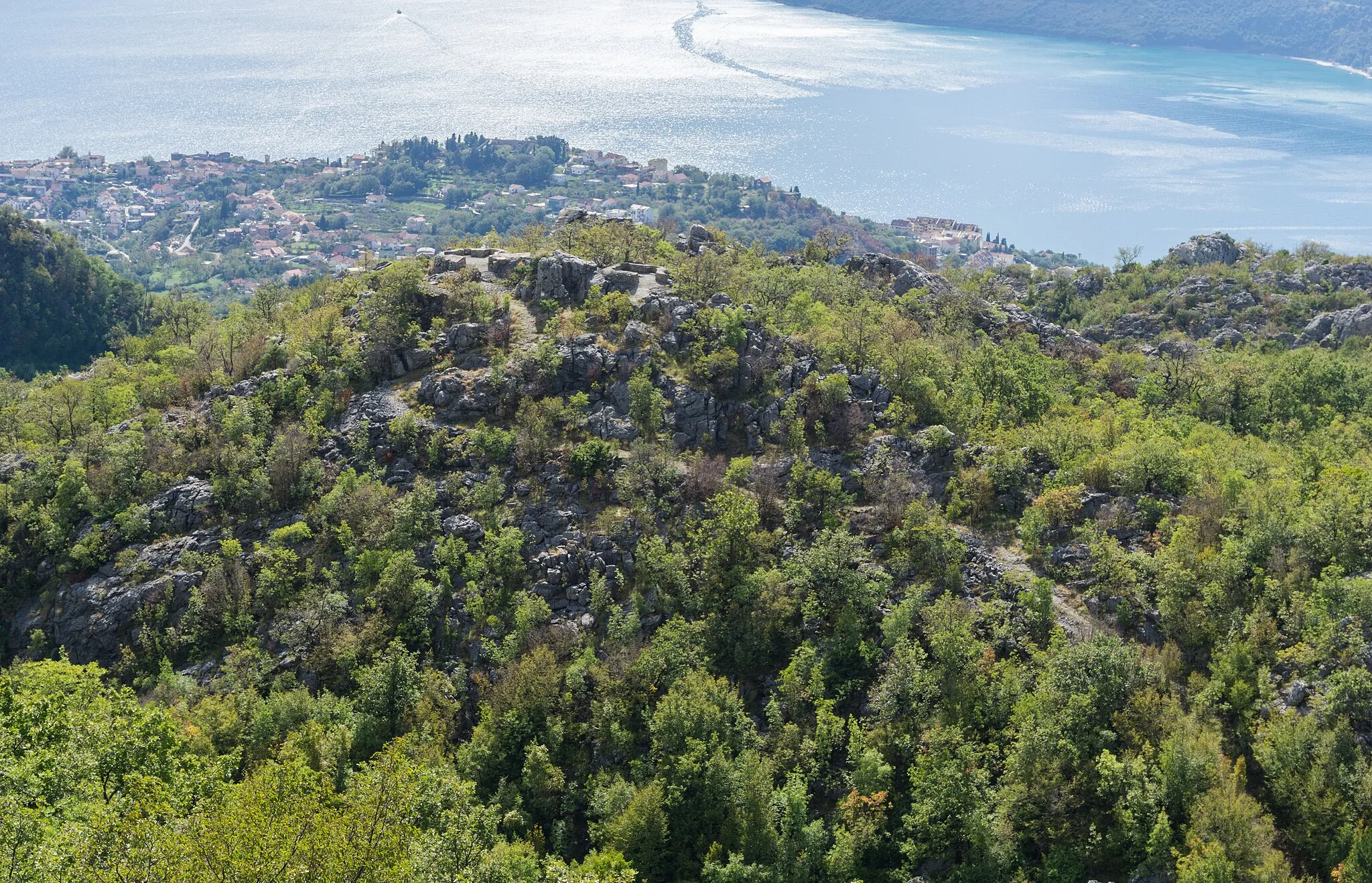 Photo showing: View from Tajno Brdo to Gručalica. Herceg Novi, Montenegro