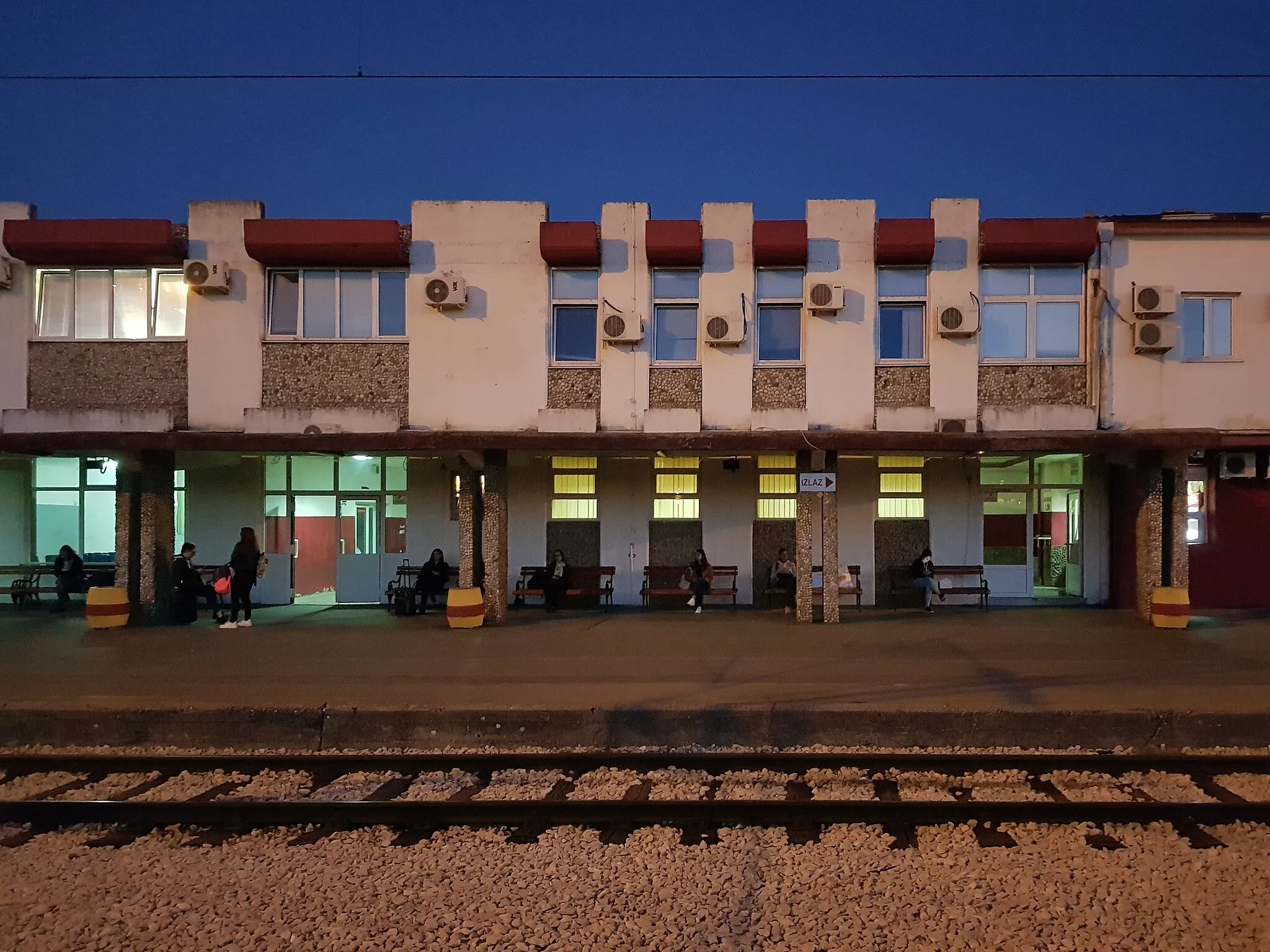 Photo showing: Podgorica railway station