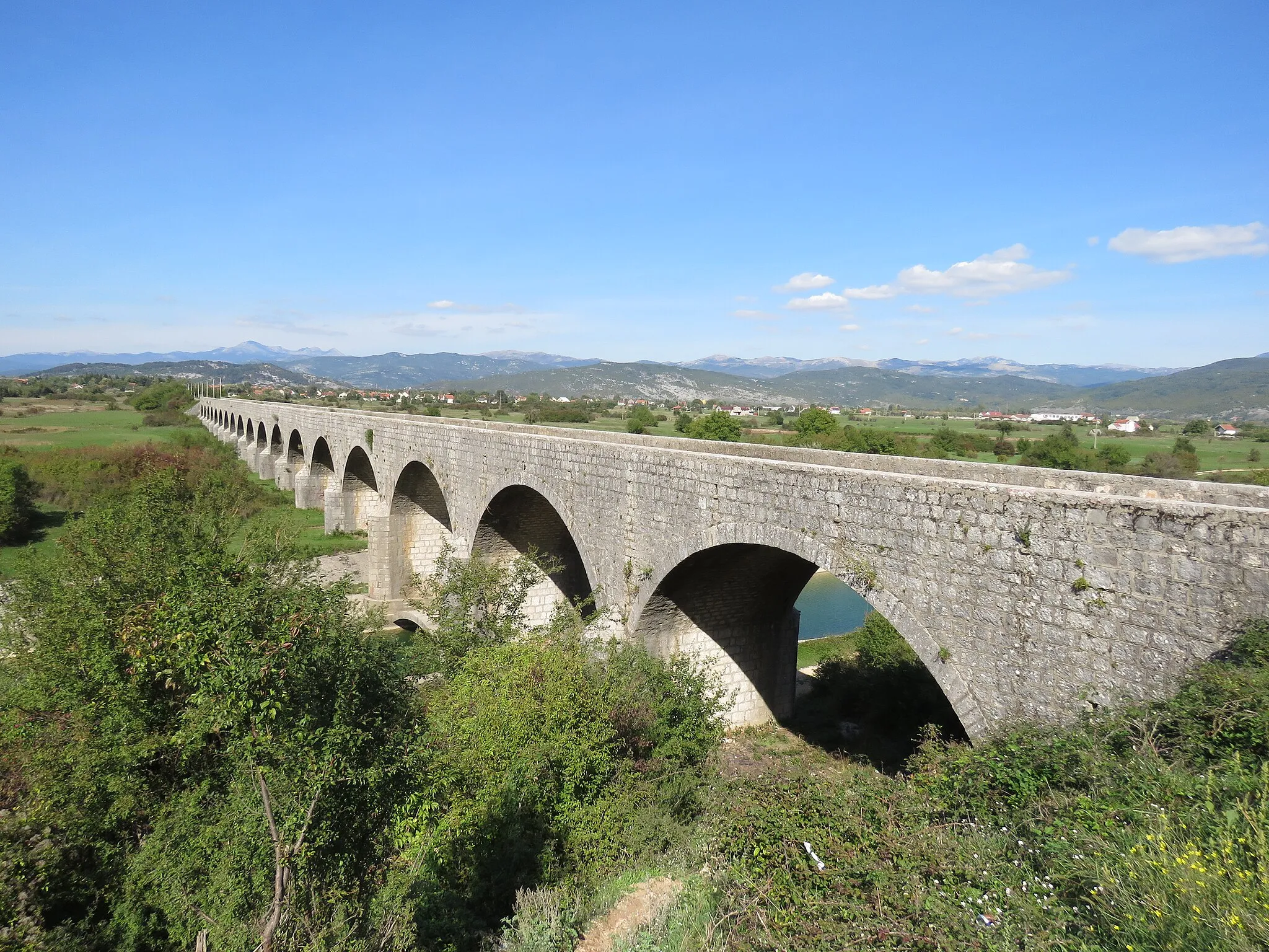 Photo showing: Carev most, the Tsar's Bridge, Nikšić, Montenegro, seen from the southern end.