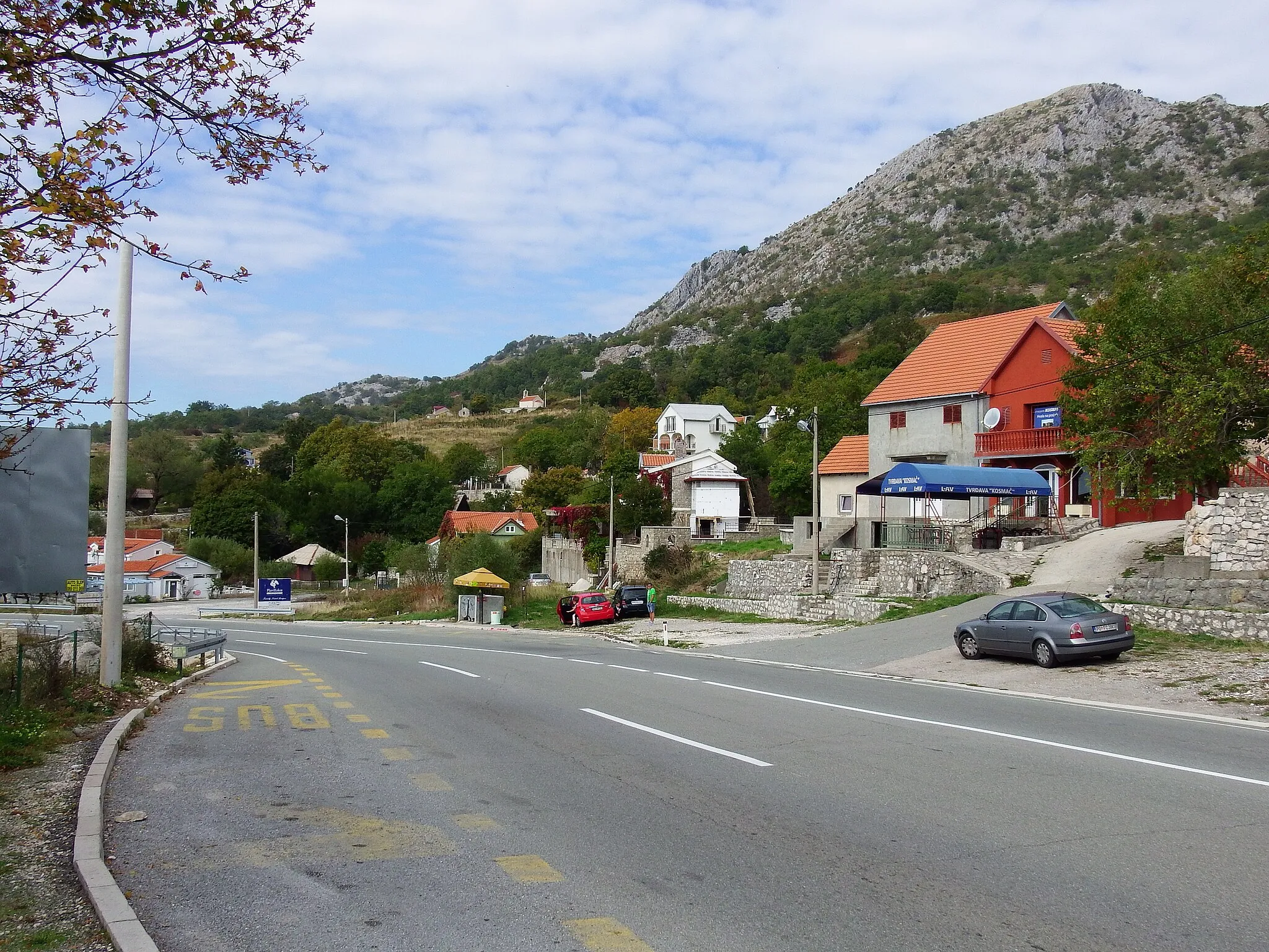 Photo showing: Brajići near Budva in Montenegro, bus stop