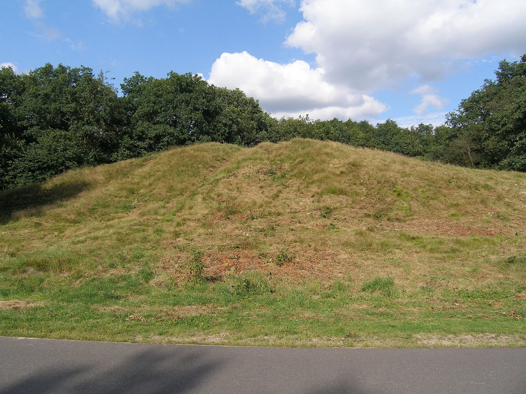 Photo showing: Kymmelsberg