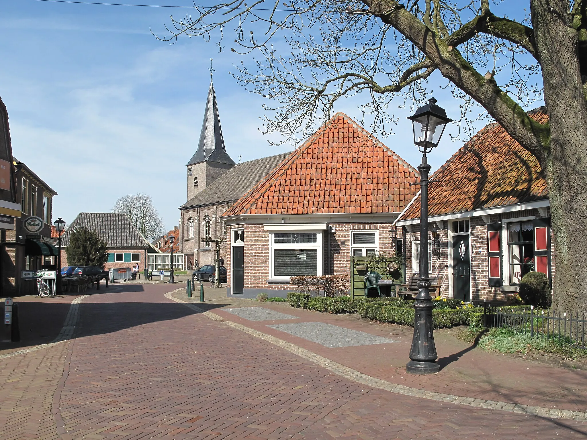 Photo showing: Gramsbergen, church in the street