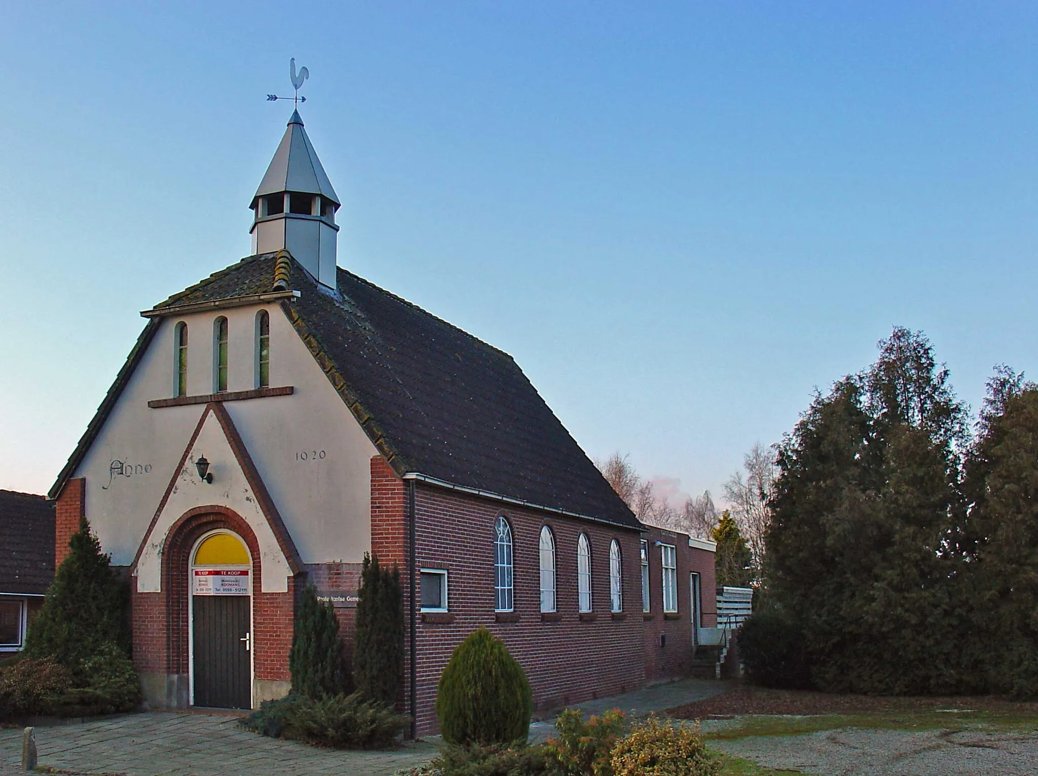 Photo showing: Voormalig kerkgebouw van Drouwenermond